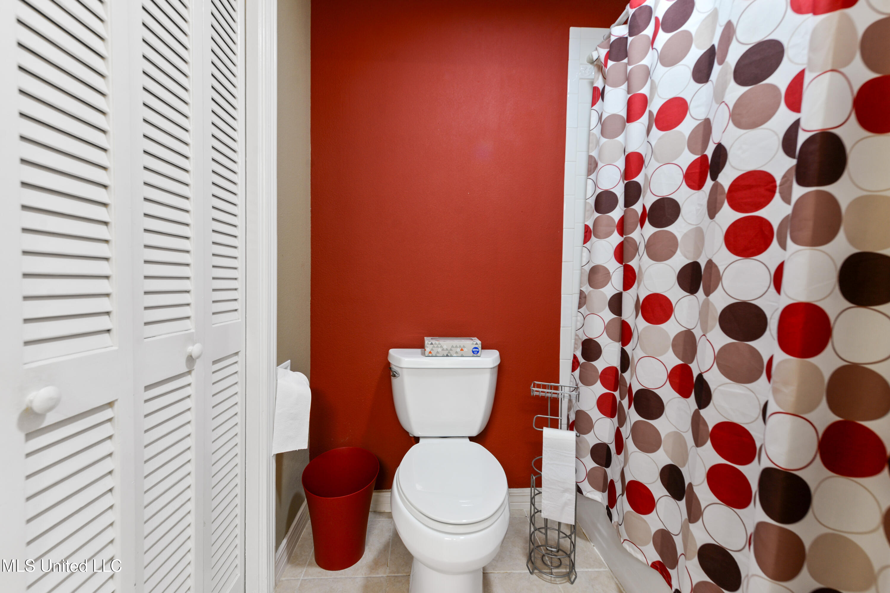 5212 Lakeview Drive, Moss Point, Mississippi image 25