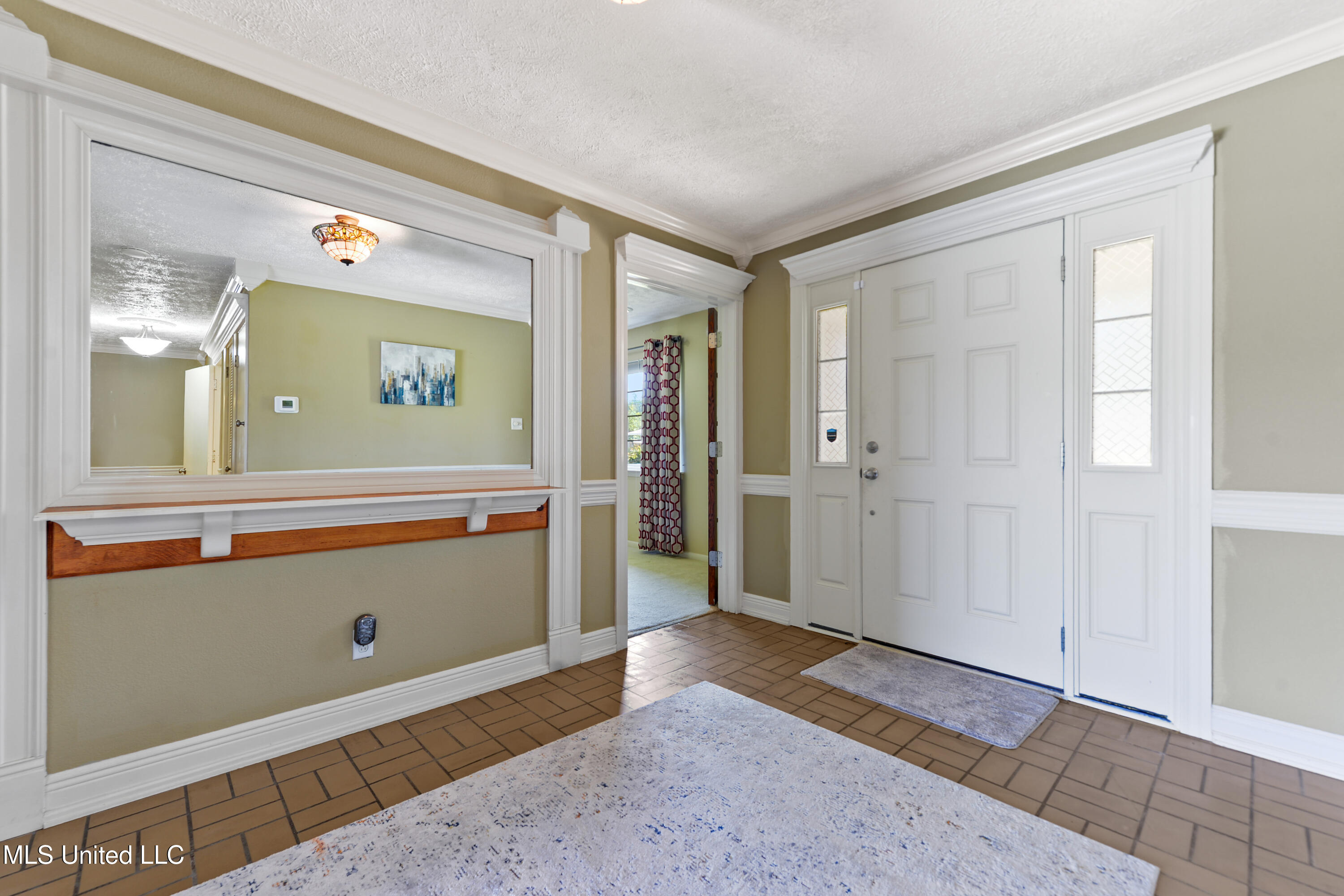 5212 Lakeview Drive, Moss Point, Mississippi image 7
