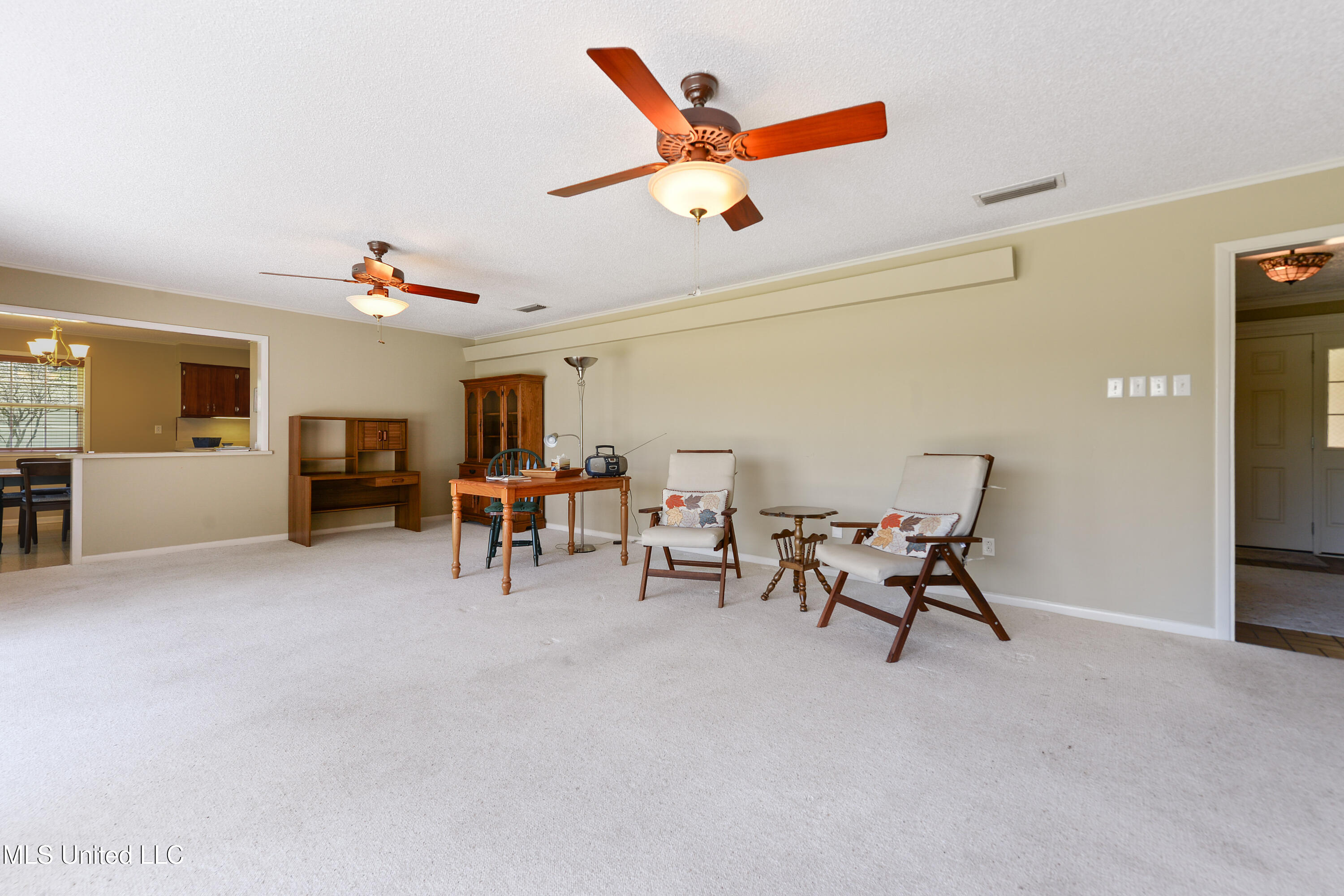 5212 Lakeview Drive, Moss Point, Mississippi image 10