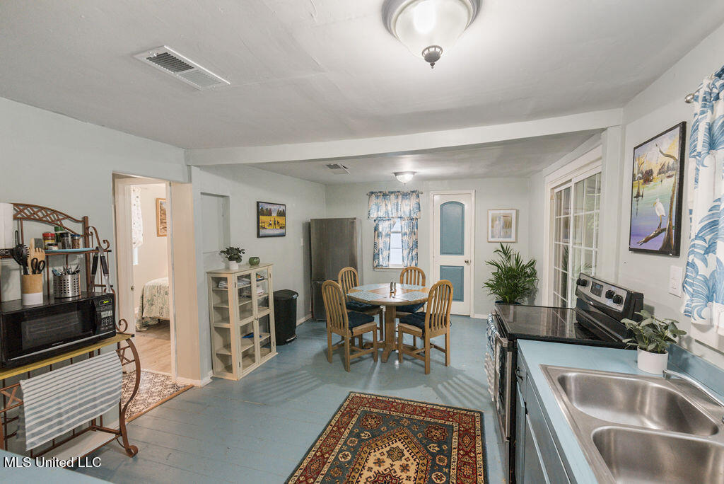 317 Ballentine Street, Bay Saint Louis, Mississippi image 24
