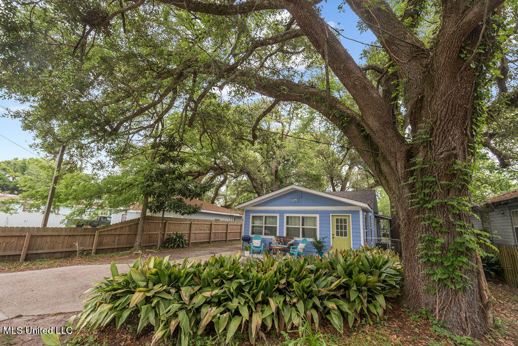 317 Ballentine Street, Bay Saint Louis, Mississippi image 1