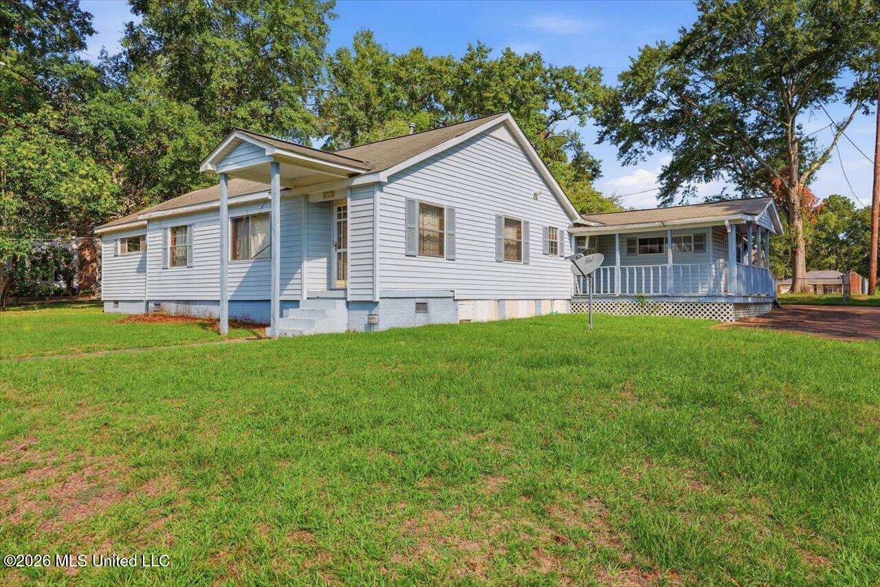 215 E Simpson