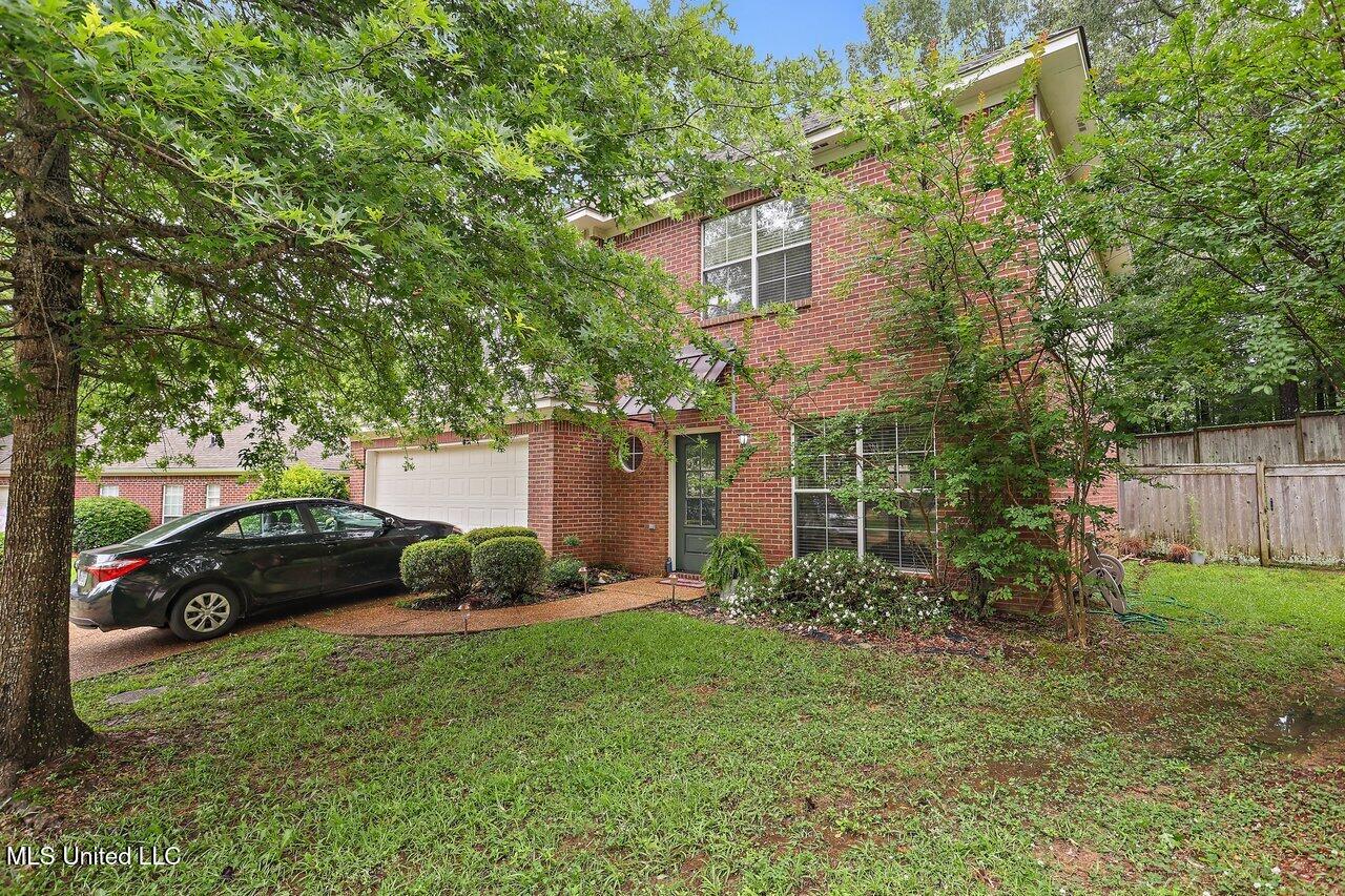103 Cavitt Cove, Clinton, Mississippi image 1