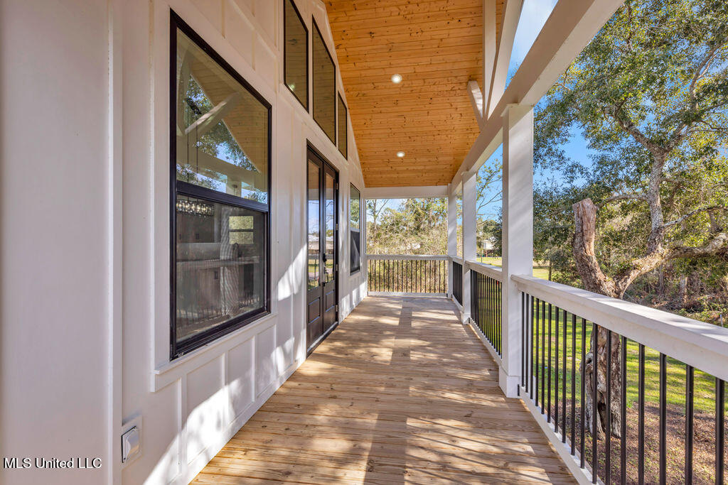 105 Austin Lane, Bay Saint Louis, Mississippi image 3