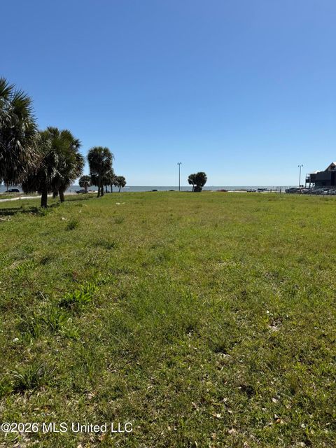 Vacant Land For Sale - 960 Beach Drive<br/> Harrison County, Gulfport, MS 39507