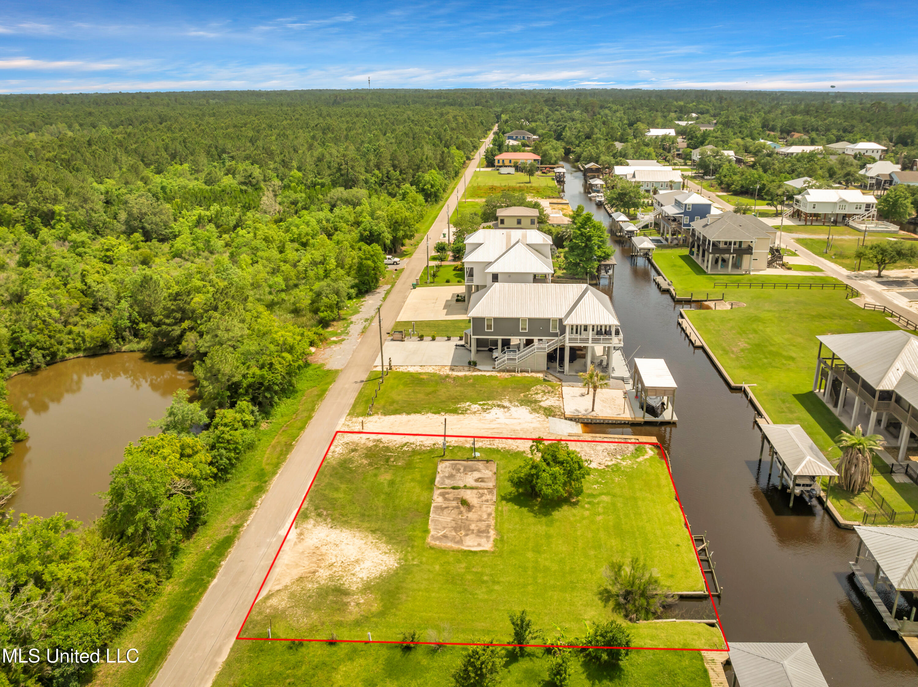 98 Wolfe Street, Bay Saint Louis, Mississippi image 10