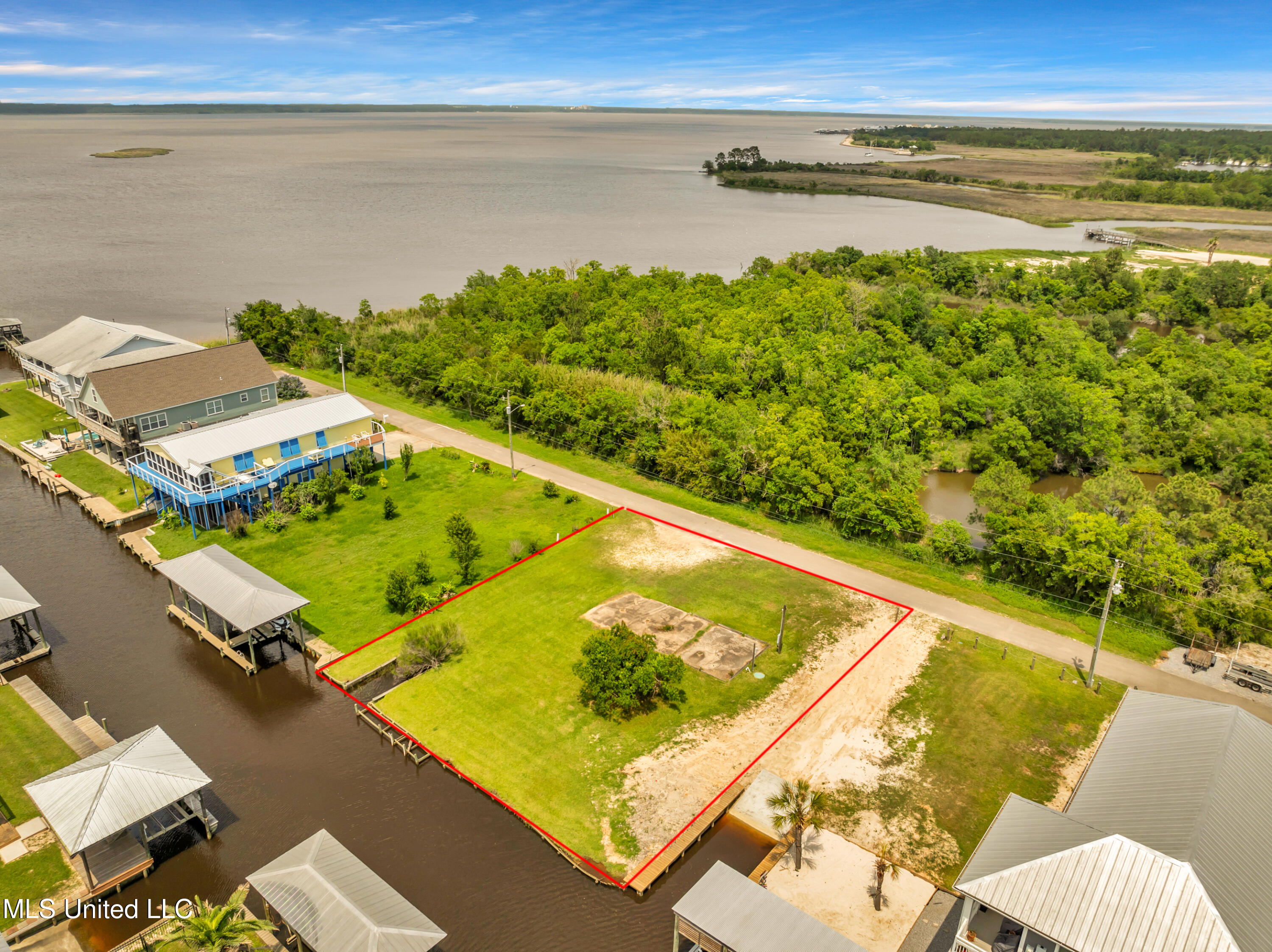 98 Wolfe Street, Bay Saint Louis, Mississippi image 8