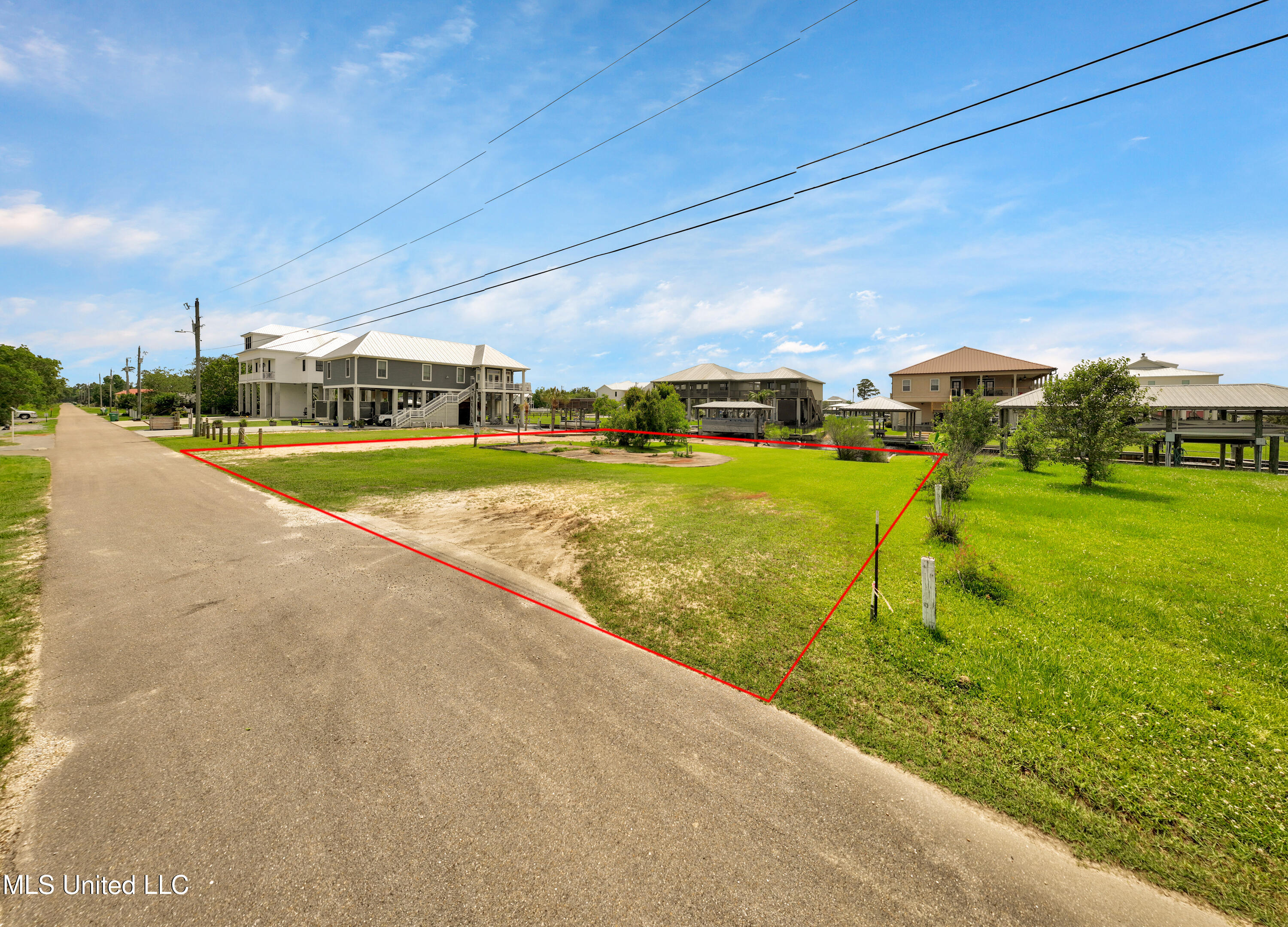 98 Wolfe Street, Bay Saint Louis, Mississippi image 3