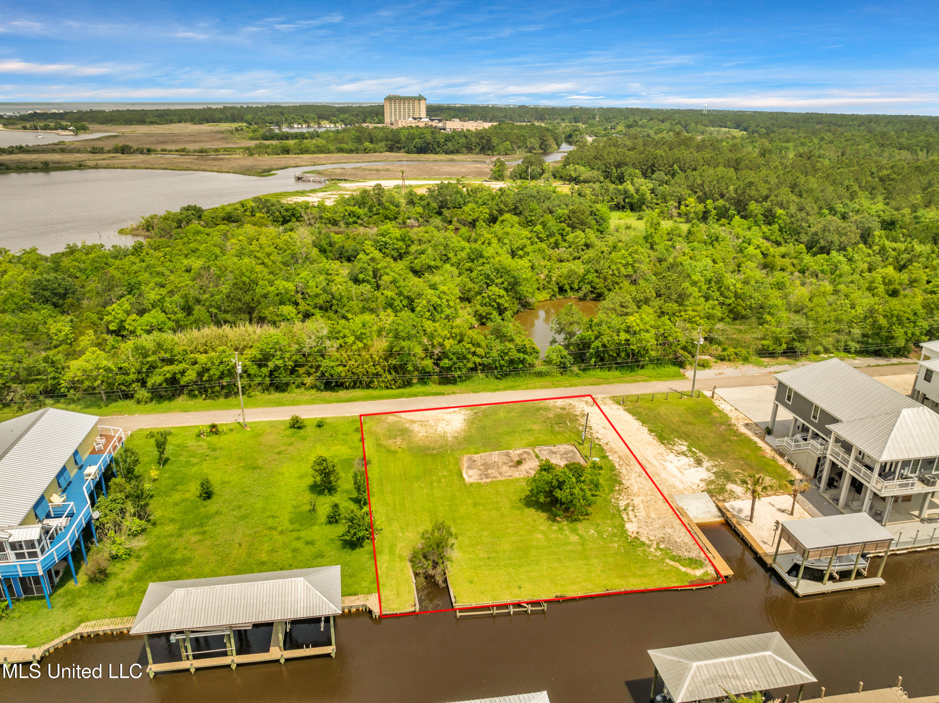 98 Wolfe Street, Bay Saint Louis, Mississippi image 9