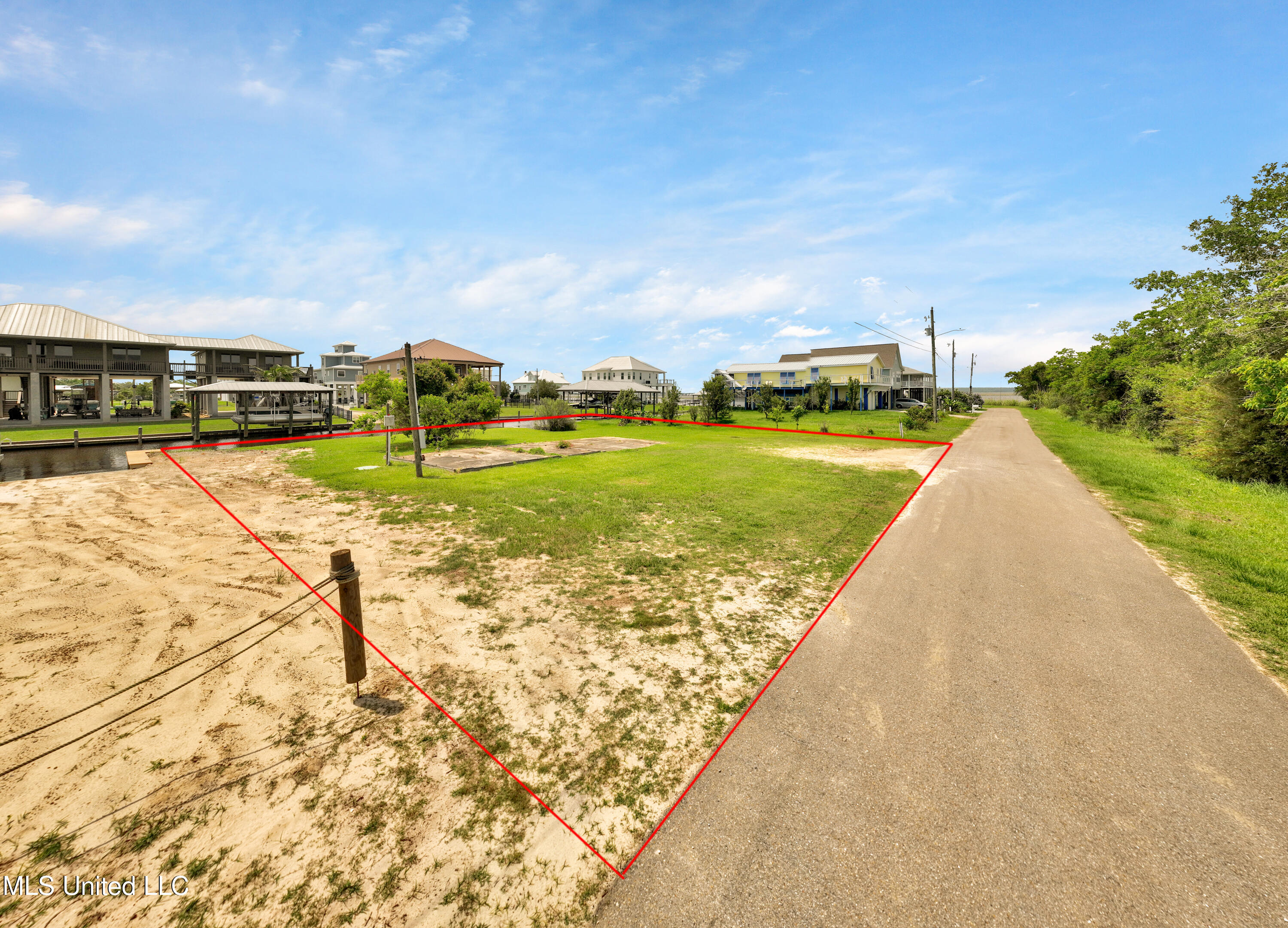 98 Wolfe Street, Bay Saint Louis, Mississippi image 2