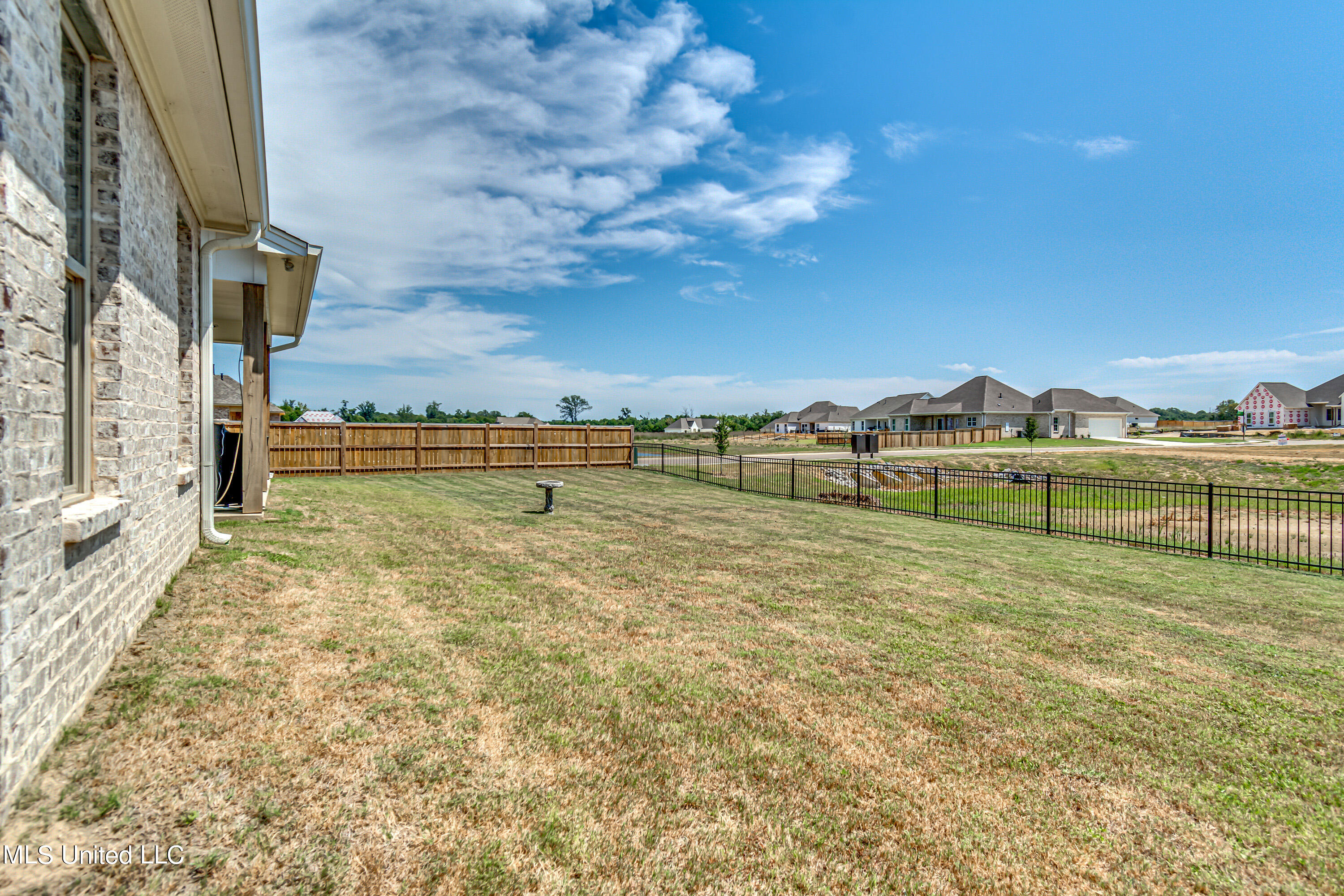 Canton, Mississippi 39046, United States, 3 Bedrooms Bedrooms, ,2 BathroomsBathrooms,Residential,Pending,45379