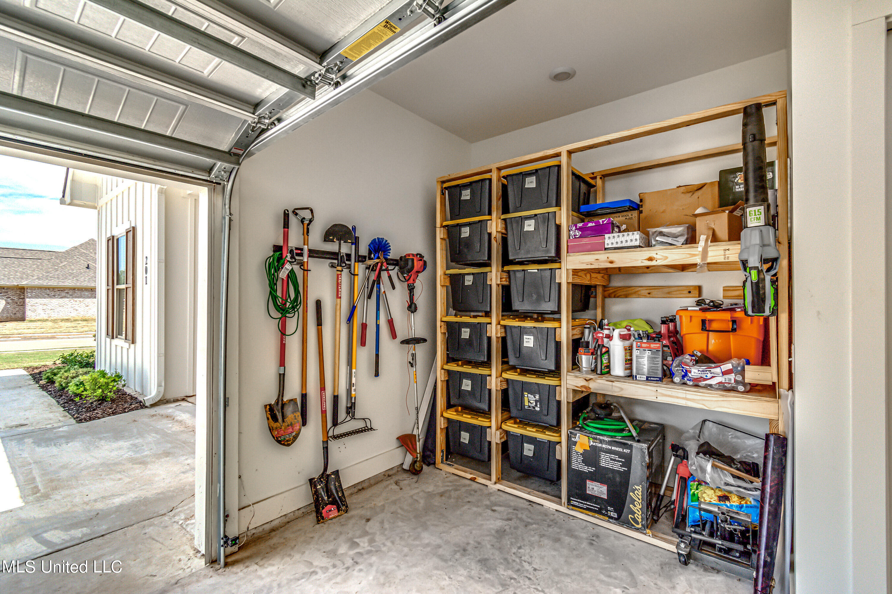 Canton, Mississippi 39046, United States, 3 Bedrooms Bedrooms, ,2 BathroomsBathrooms,Residential,Pending,45379