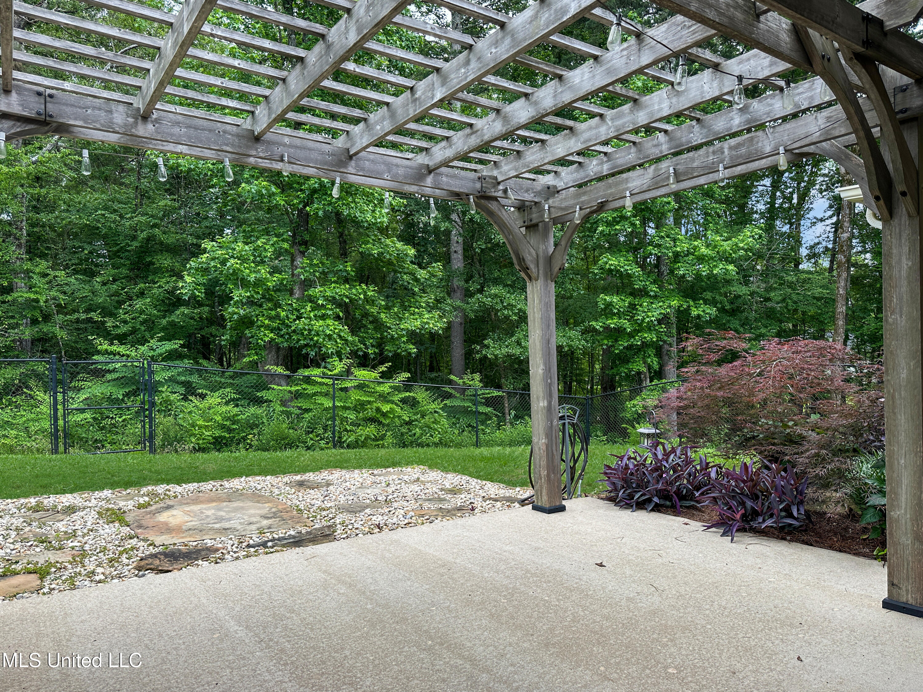 103 Saint Charles Avenue, Florence, Mississippi image 43