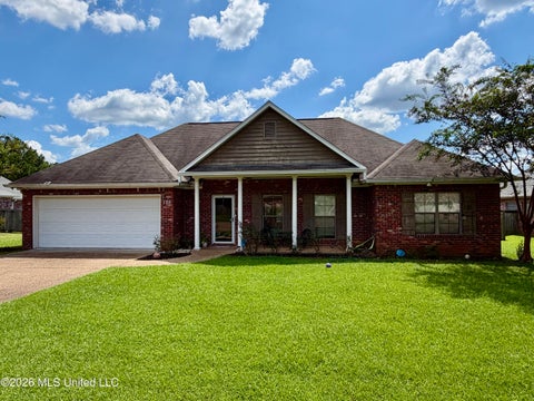 Homes For Sale - 105 Kirkwood Drive<br/> Clinton, MS 39056