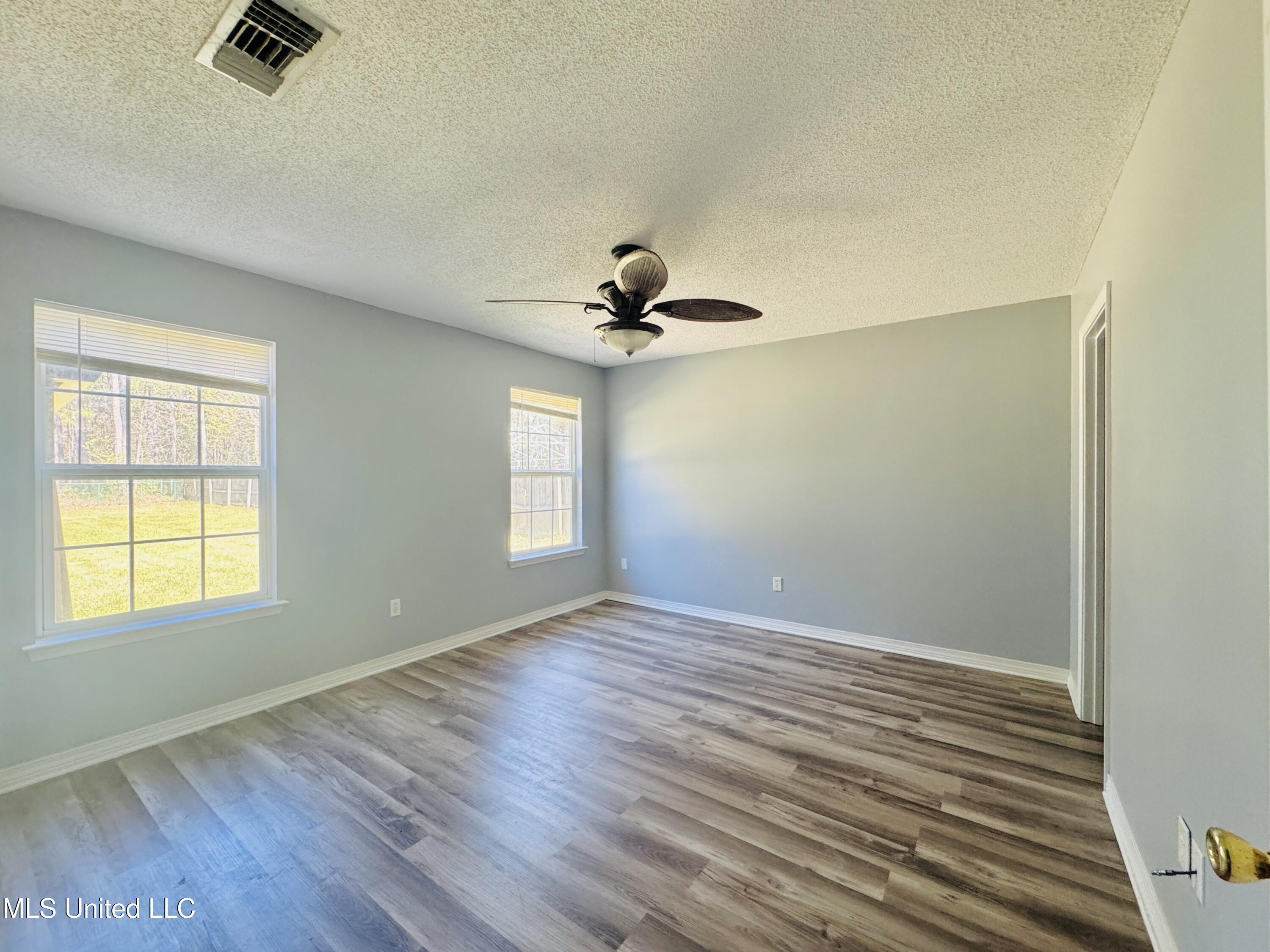 11612 Quail Creek Drive, Ocean Springs, Mississippi image 11