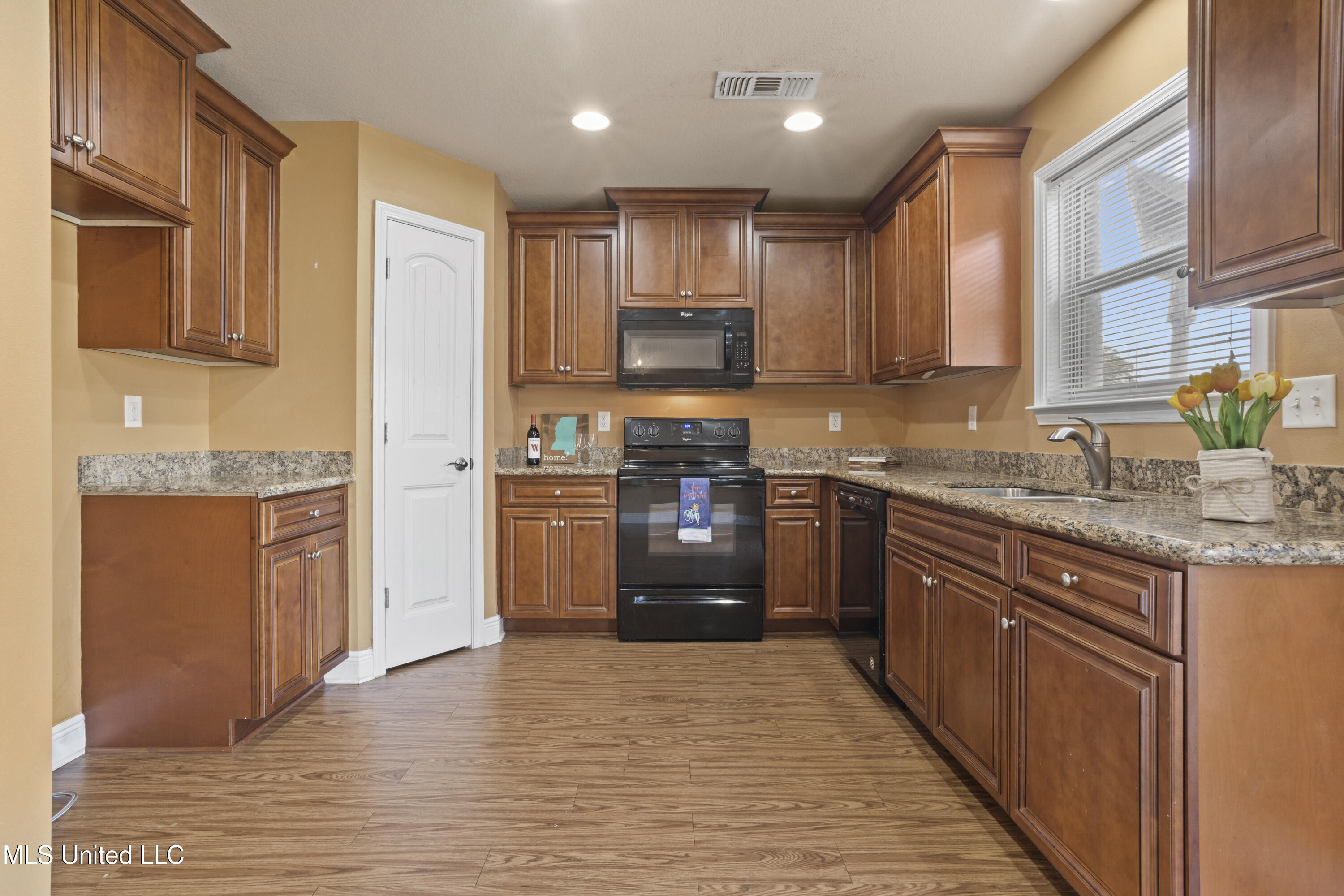13694 Windwood Drive, Gulfport, Mississippi image 10