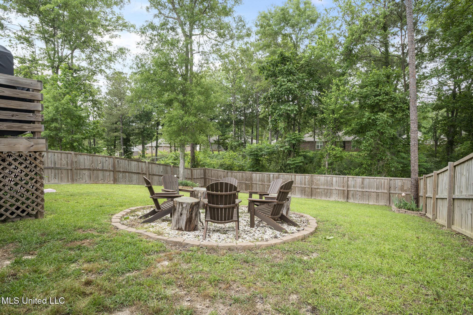 12 N Barnes Field Drive, Hattiesburg, Mississippi image 33
