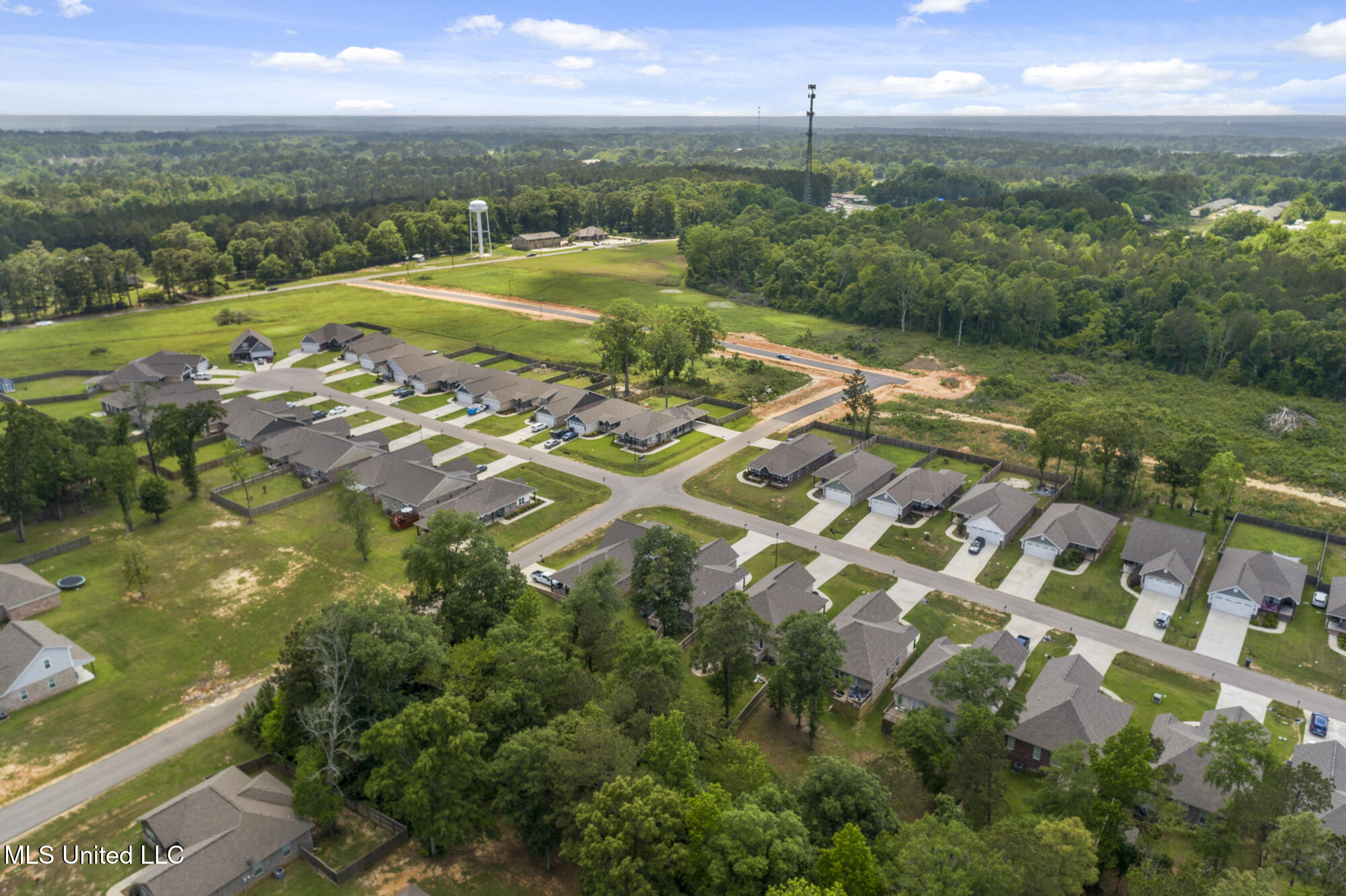 12 N Barnes Field Drive, Hattiesburg, Mississippi image 39