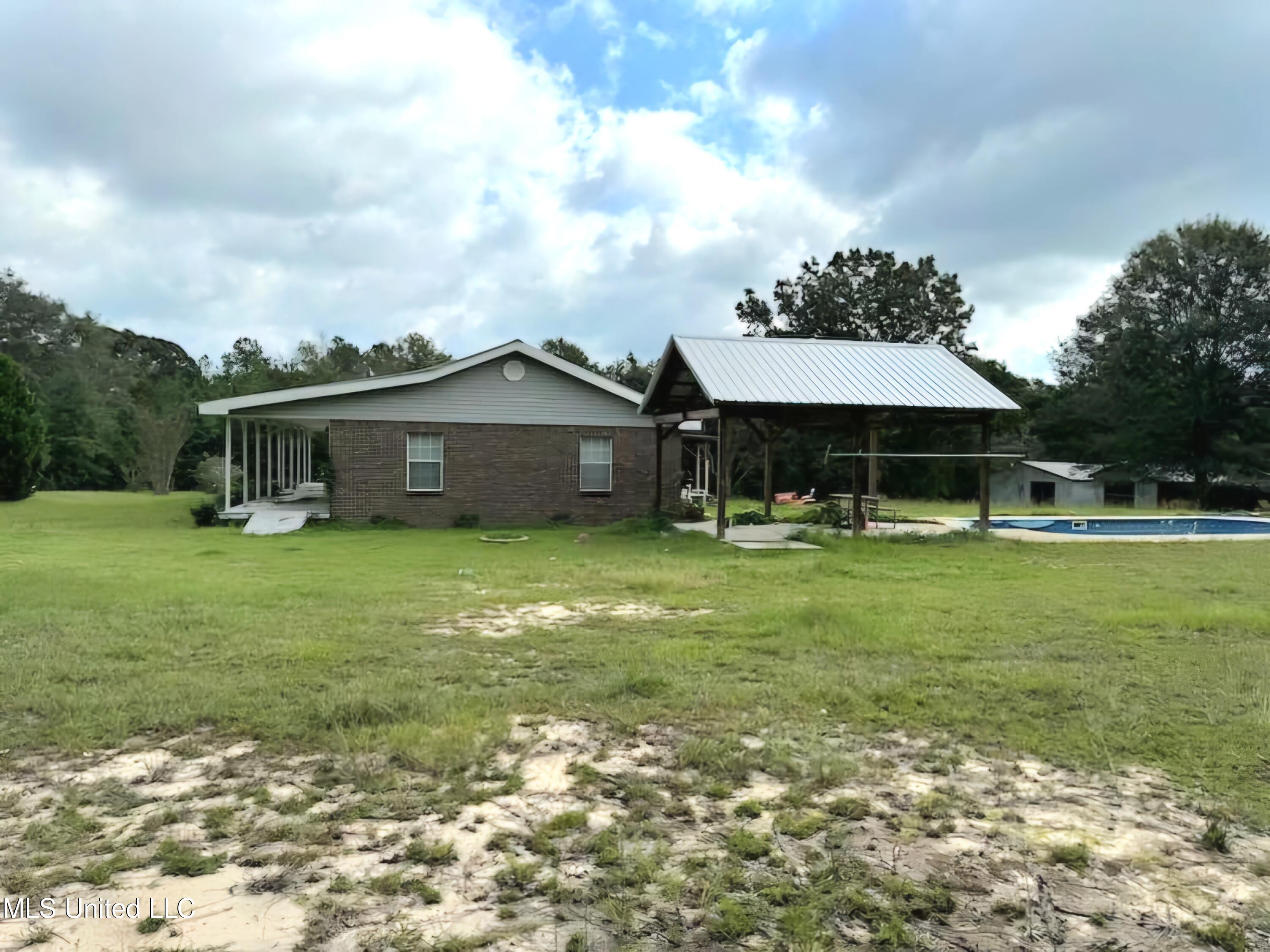 32162 Dogwood Lane, Poplarville, Mississippi image 2