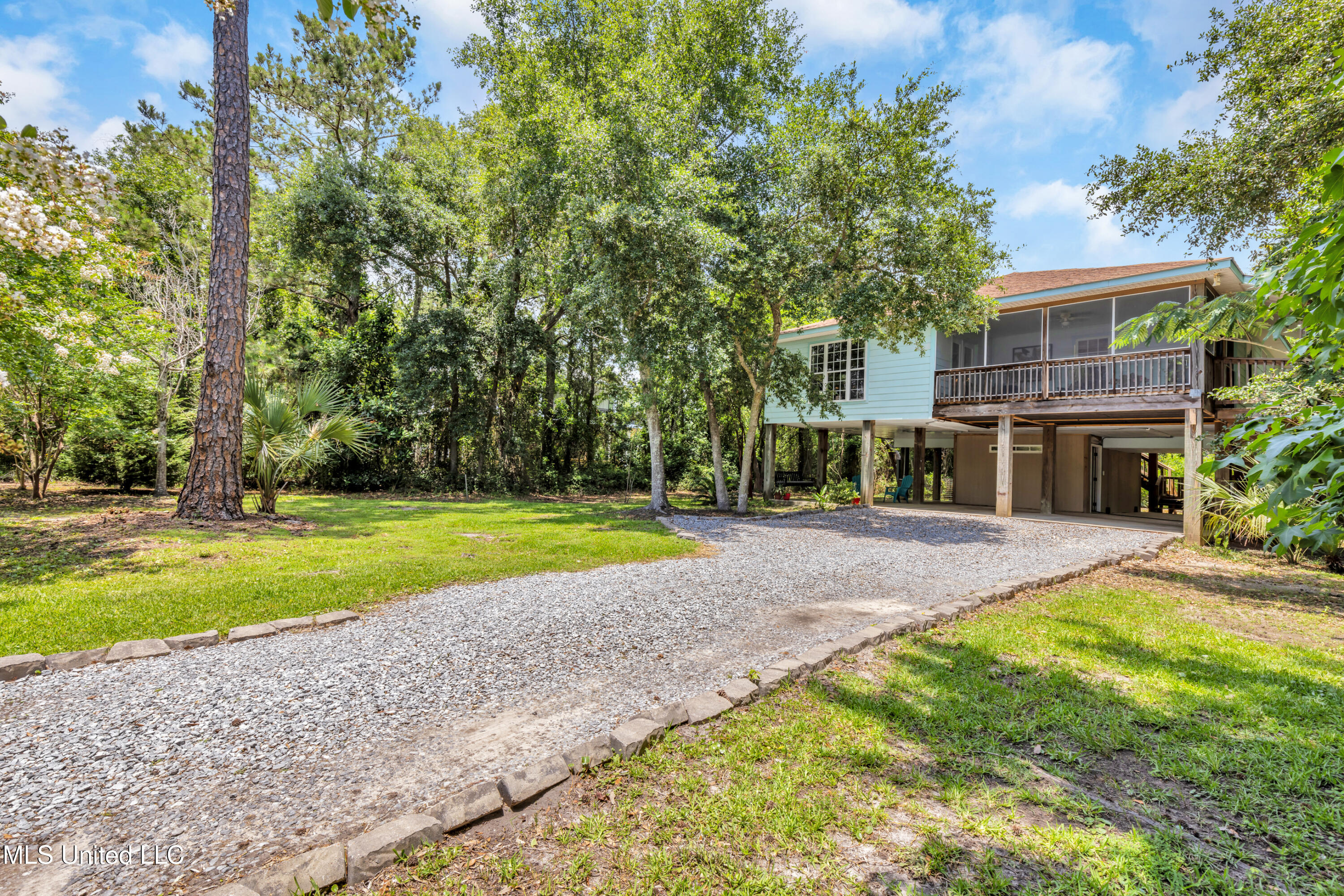 316 Walthall Street, Pass Christian, Mississippi image 2