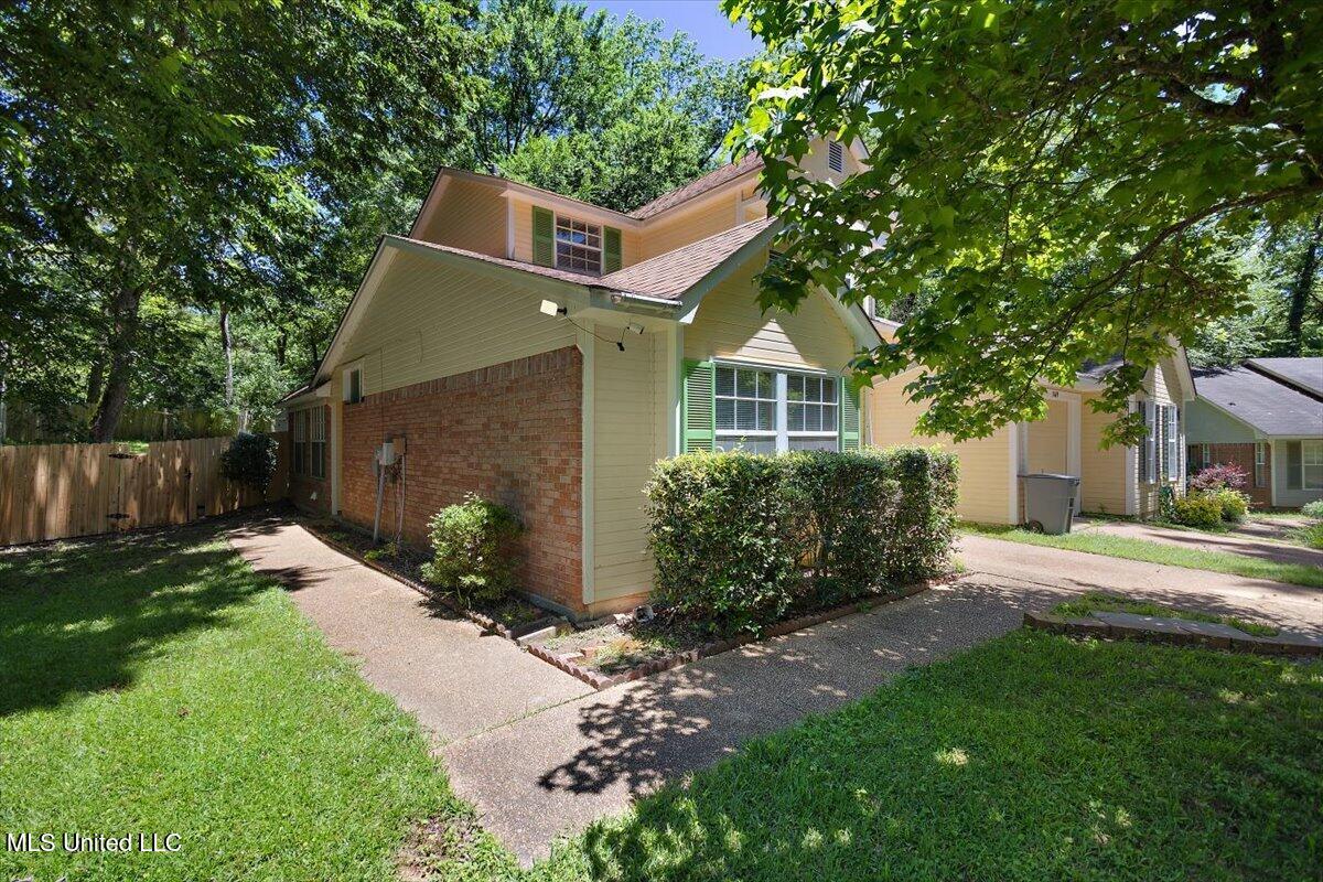 147 Lofty Pine Lane, Clinton, Mississippi image 3