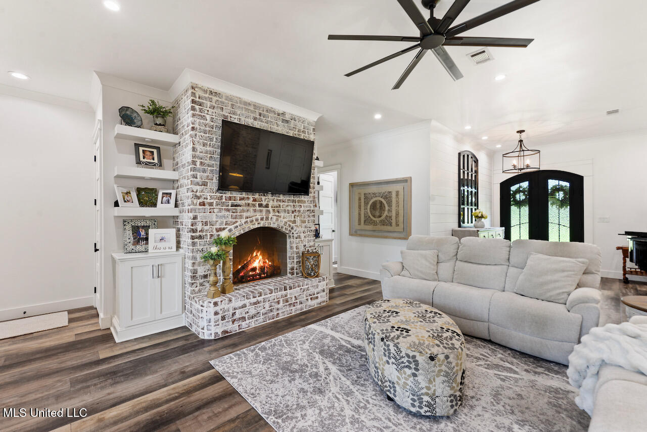 7808 Songbird Lane, Moss Point, Mississippi image 8