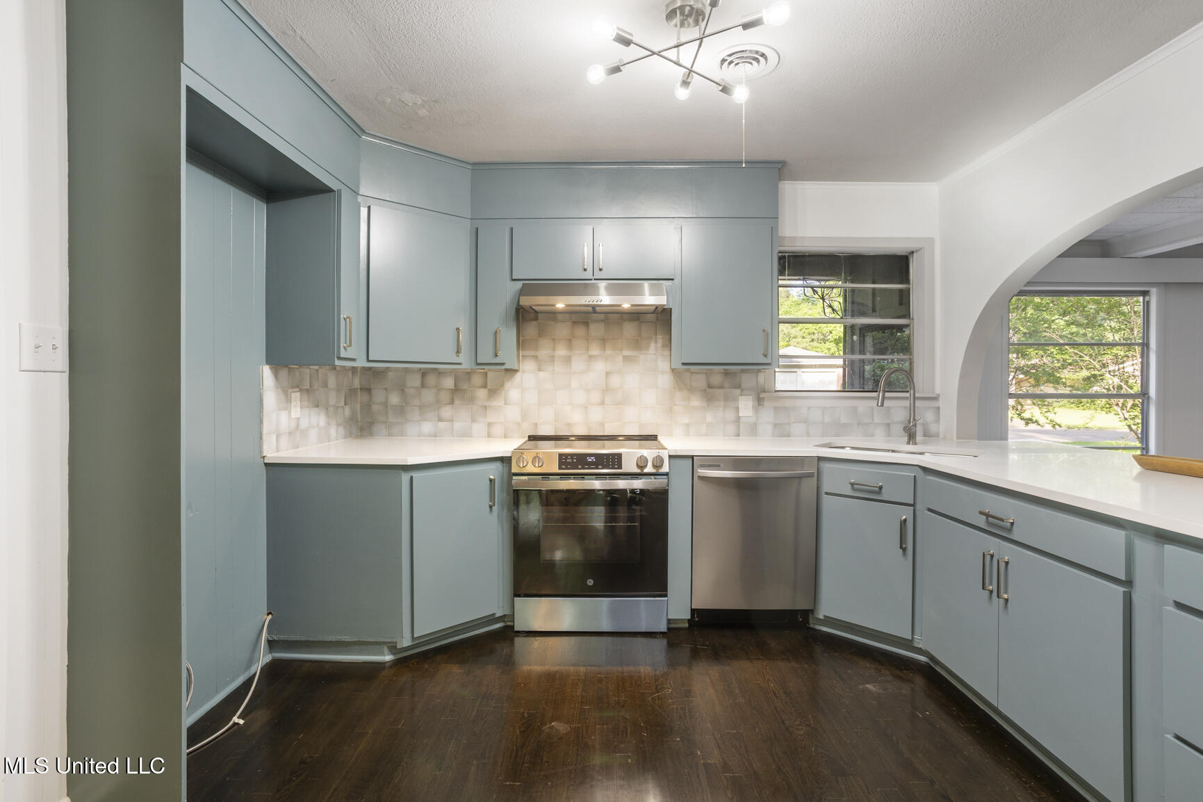 5457 Suffolk Drive, Jackson, Mississippi image 6