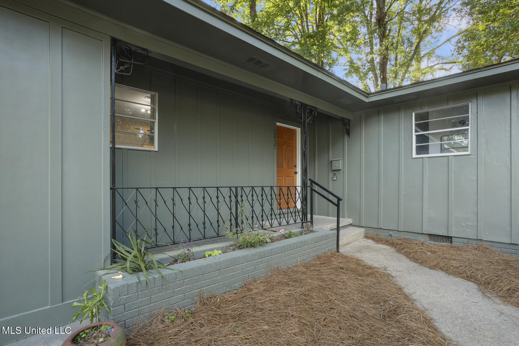 5457 Suffolk Drive, Jackson, Mississippi image 3