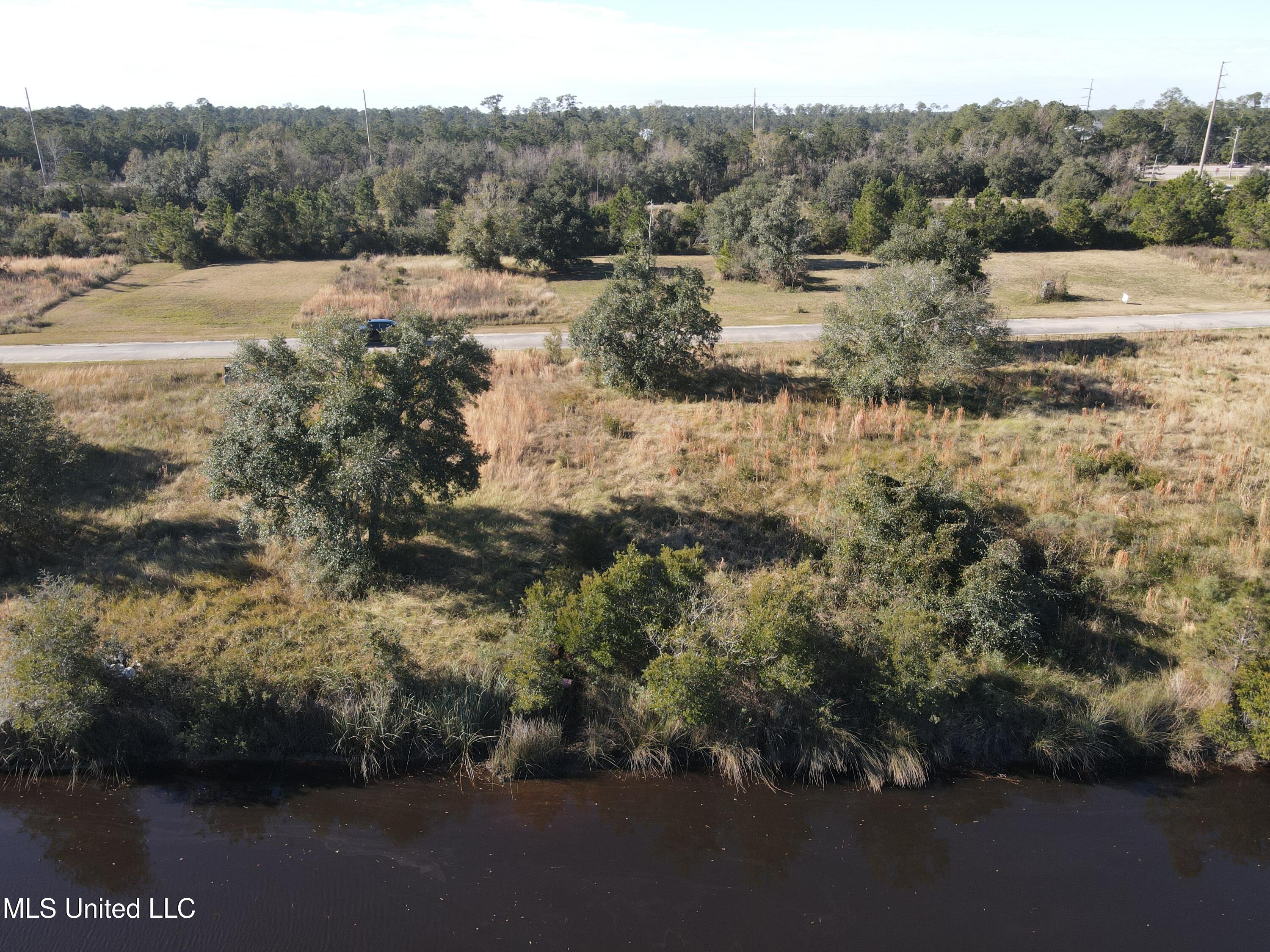 Atlantis Drive, Bay Saint Louis, Mississippi image 5