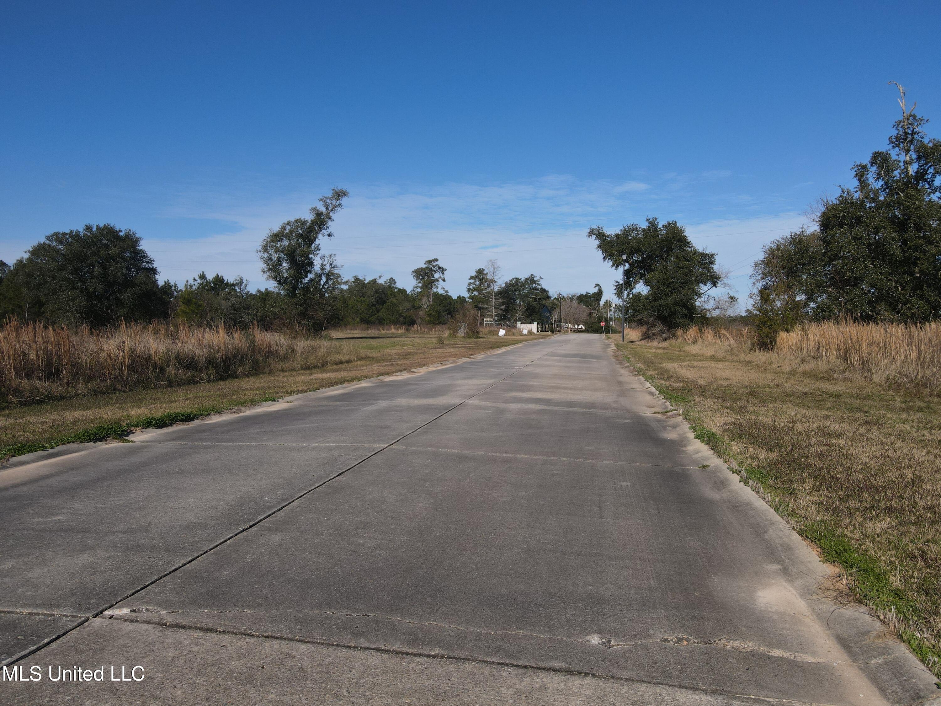 Atlantis Drive, Bay Saint Louis, Mississippi image 9