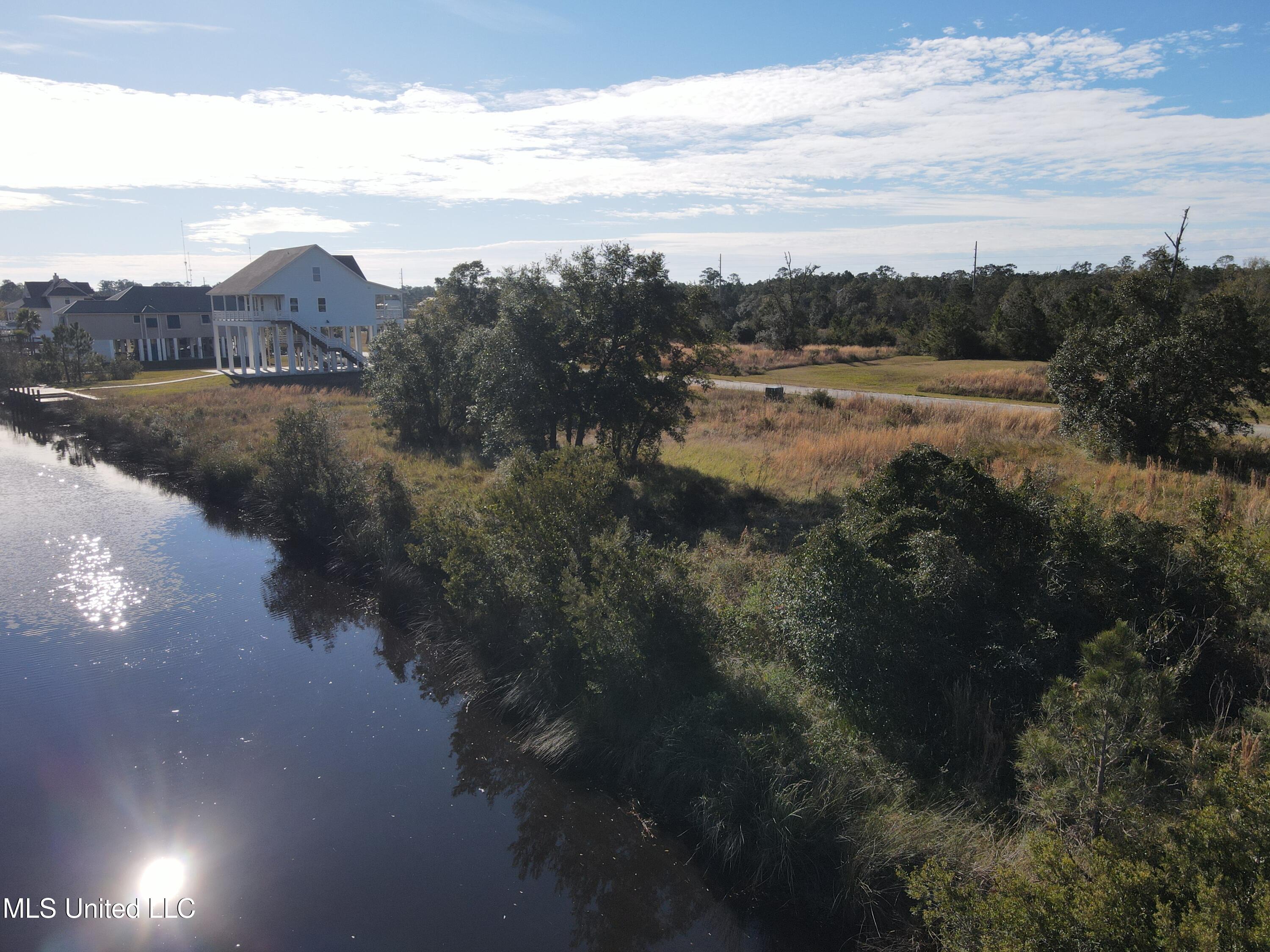 Atlantis Drive, Bay Saint Louis, Mississippi image 3