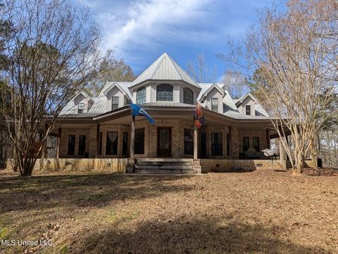 Homes For Sale - 642 SW Columbine Lane<br/> Brookhaven, MS 39601