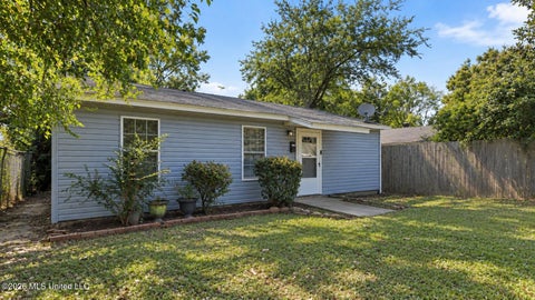 Homes For Sale - 3609 W Northside Drive<br/> Jackson, MS 39213