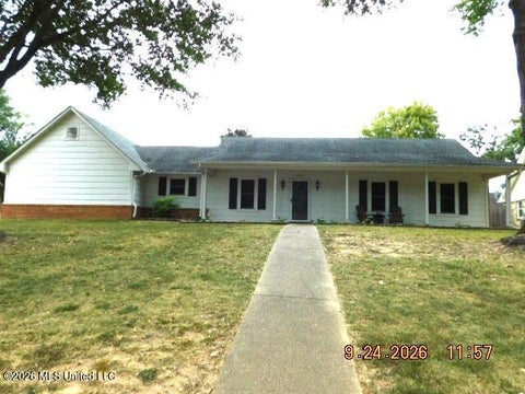 Homes For Sale - 7342 Holly Grove Drive<br/> Olive Branch, MS 38654