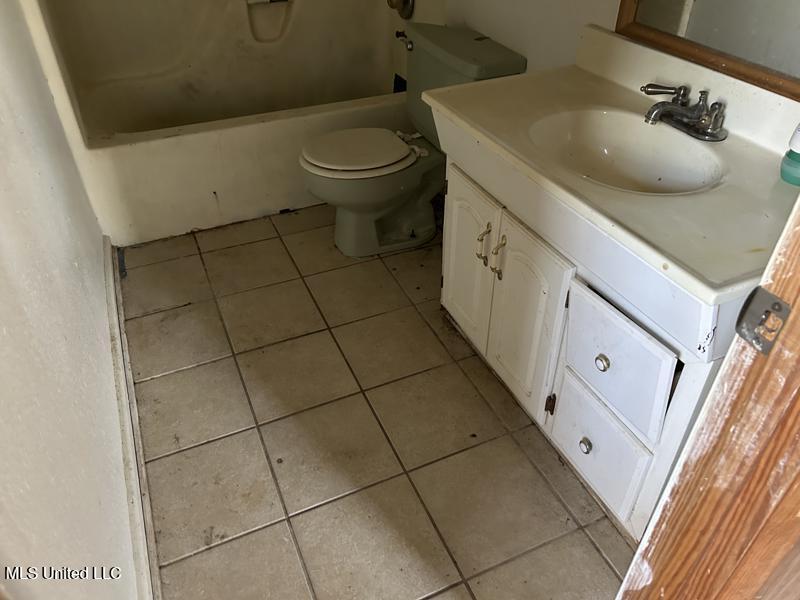 2728 Dogwood Lane, Moss Point, Mississippi image 14