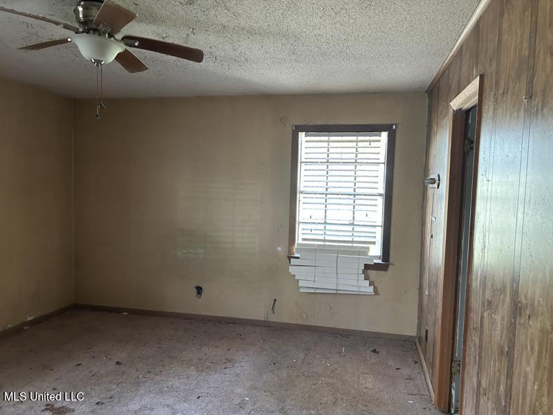 2728 Dogwood Lane, Moss Point, Mississippi image 13