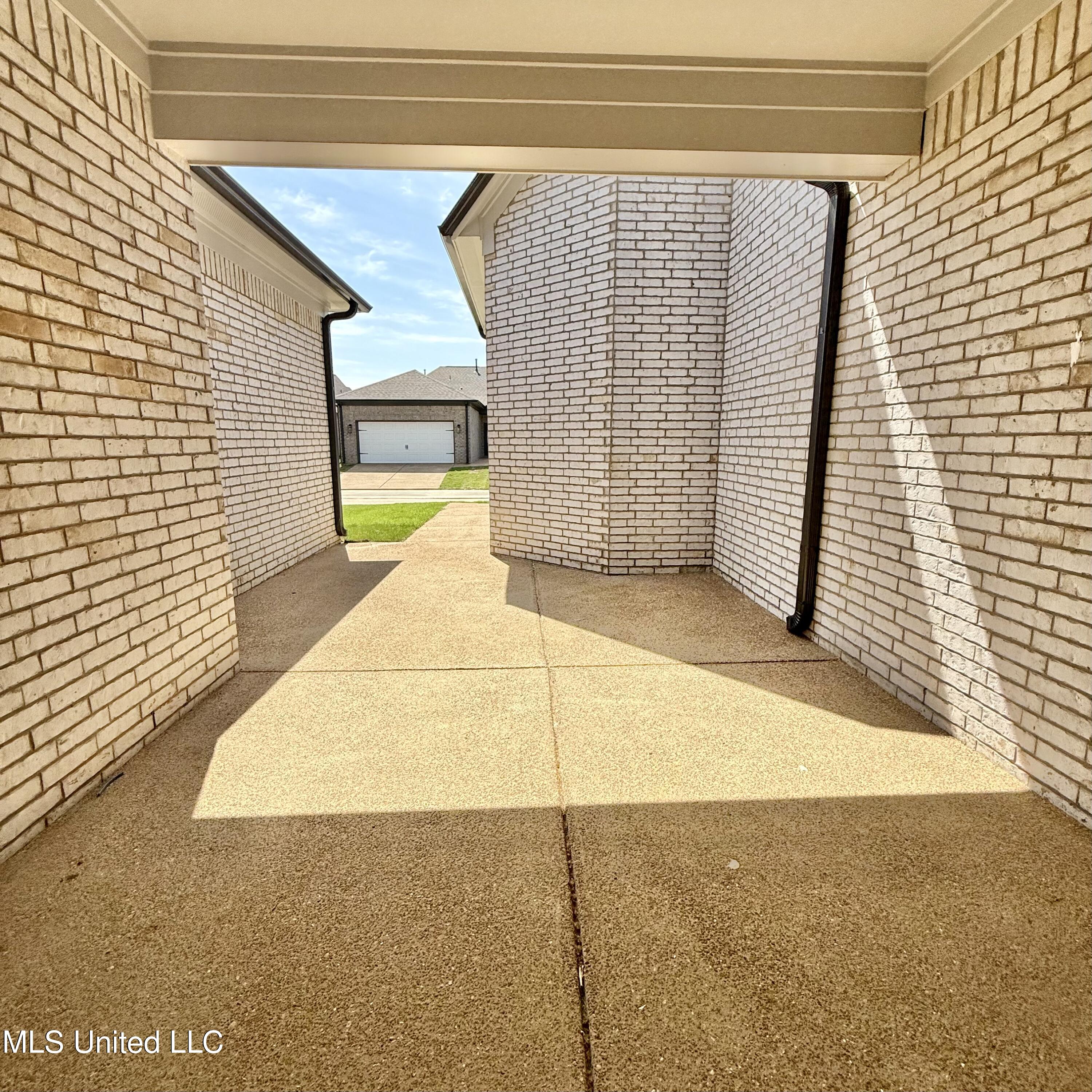617 Sunflower Street, Nesbit, Mississippi image 32