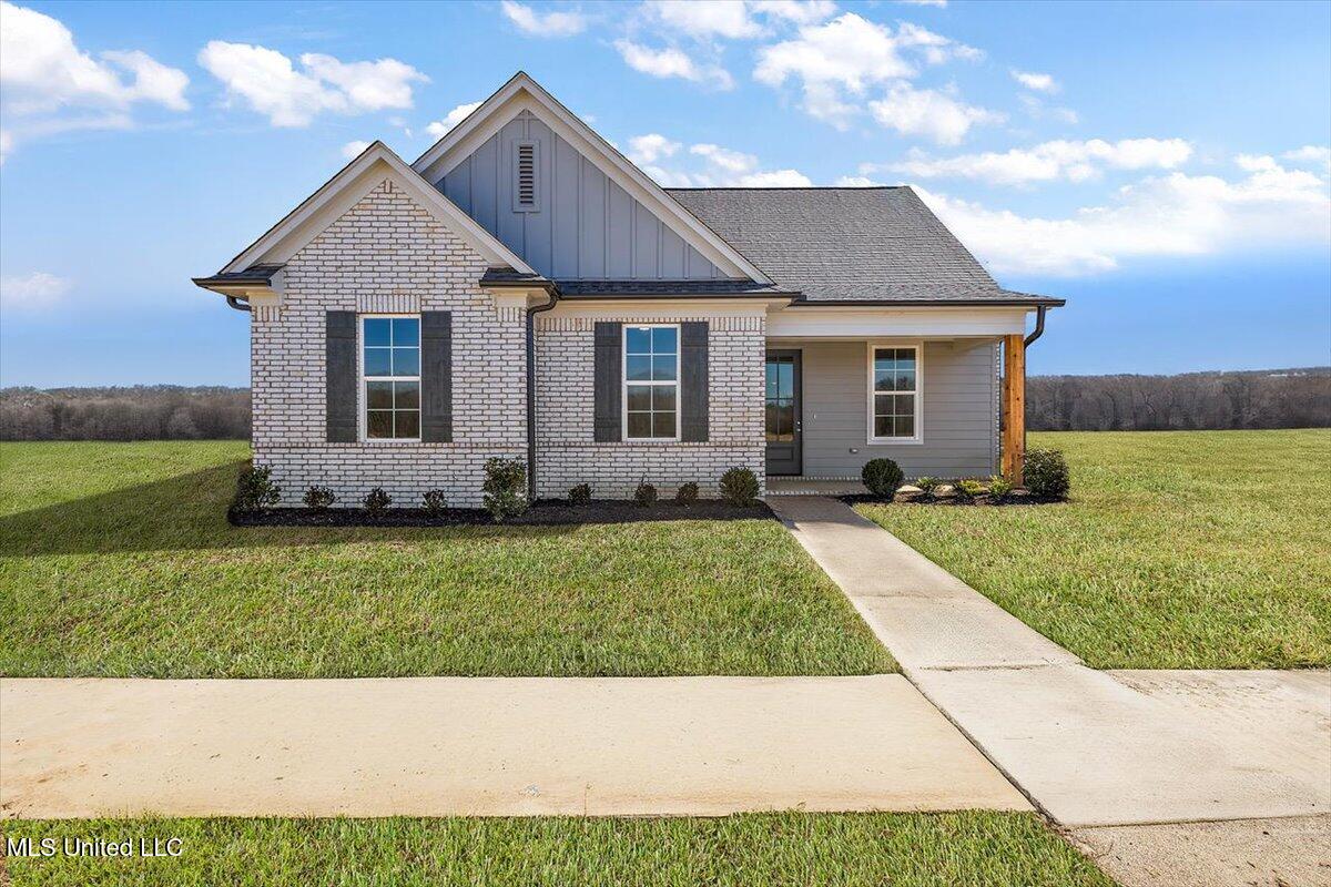 617 Sunflower Street, Nesbit, Mississippi image 1