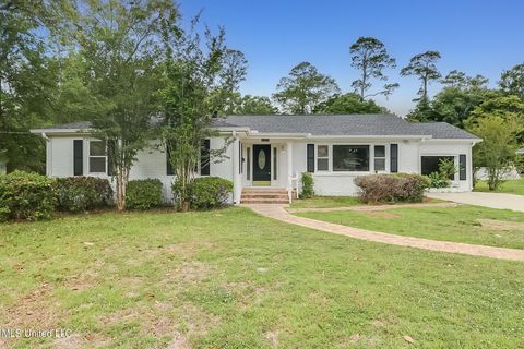 Single Family Residence in Gulfport MS 4807 Kendall Avenue.jpg