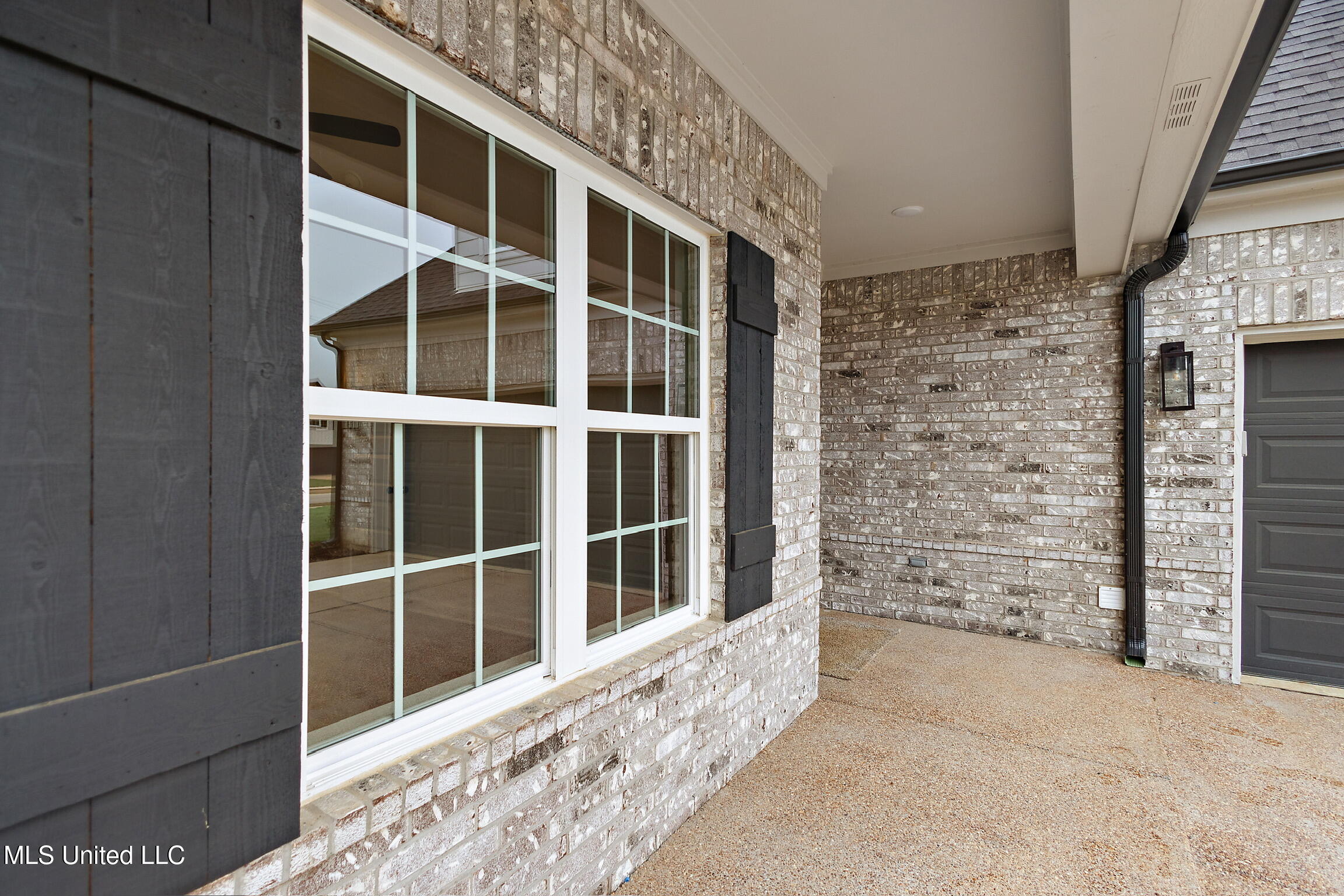 2245 Franklin Drive, Southaven, Mississippi image 3