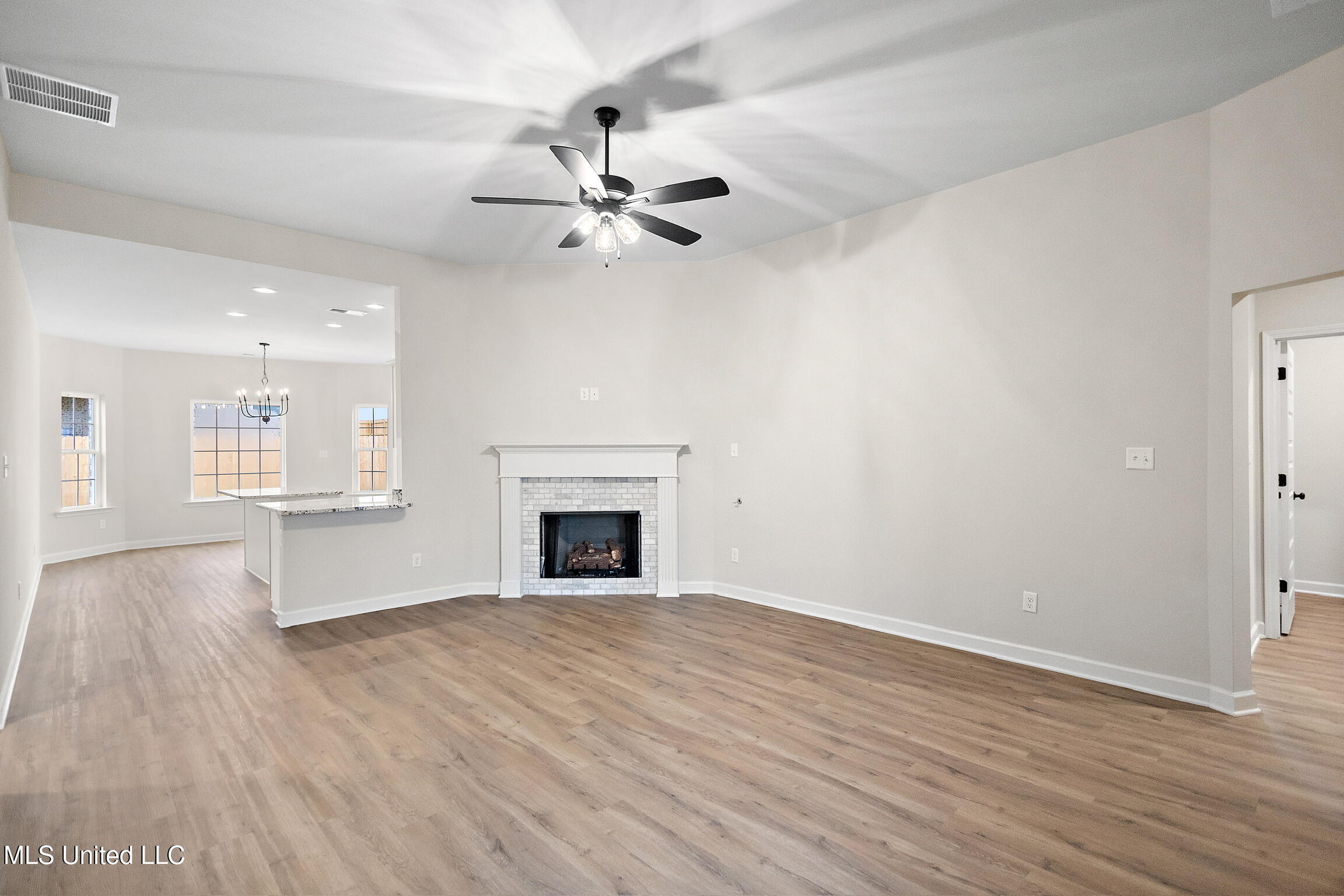 2245 Franklin Drive, Southaven, Mississippi image 6