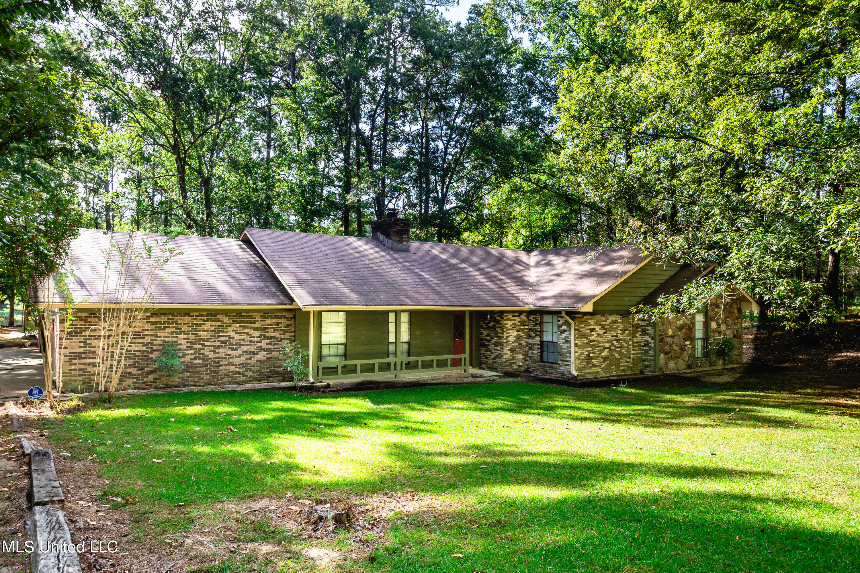 406 Springwood Circle, Terry, Mississippi image 28