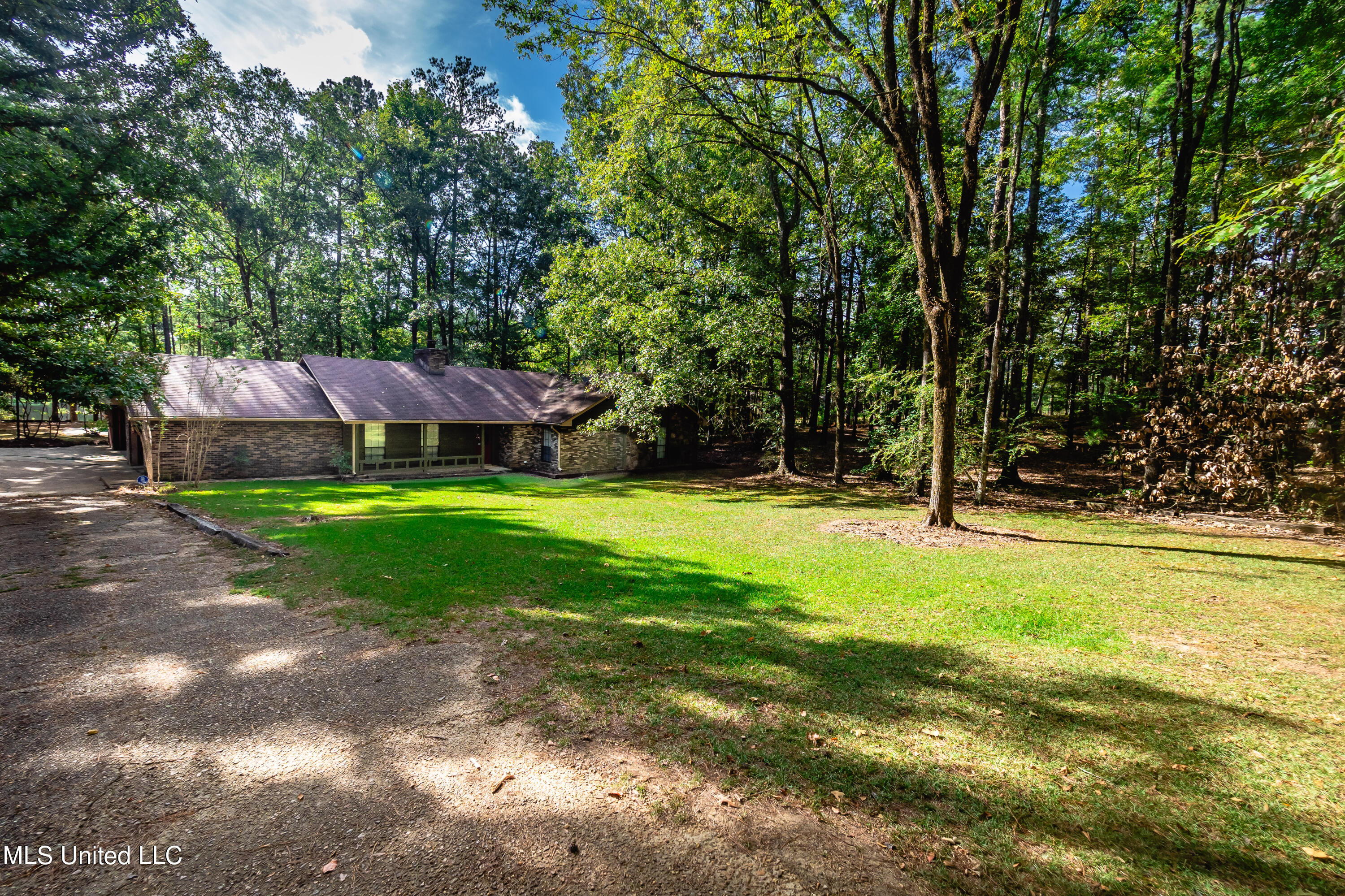 406 Springwood Circle, Terry, Mississippi image 4