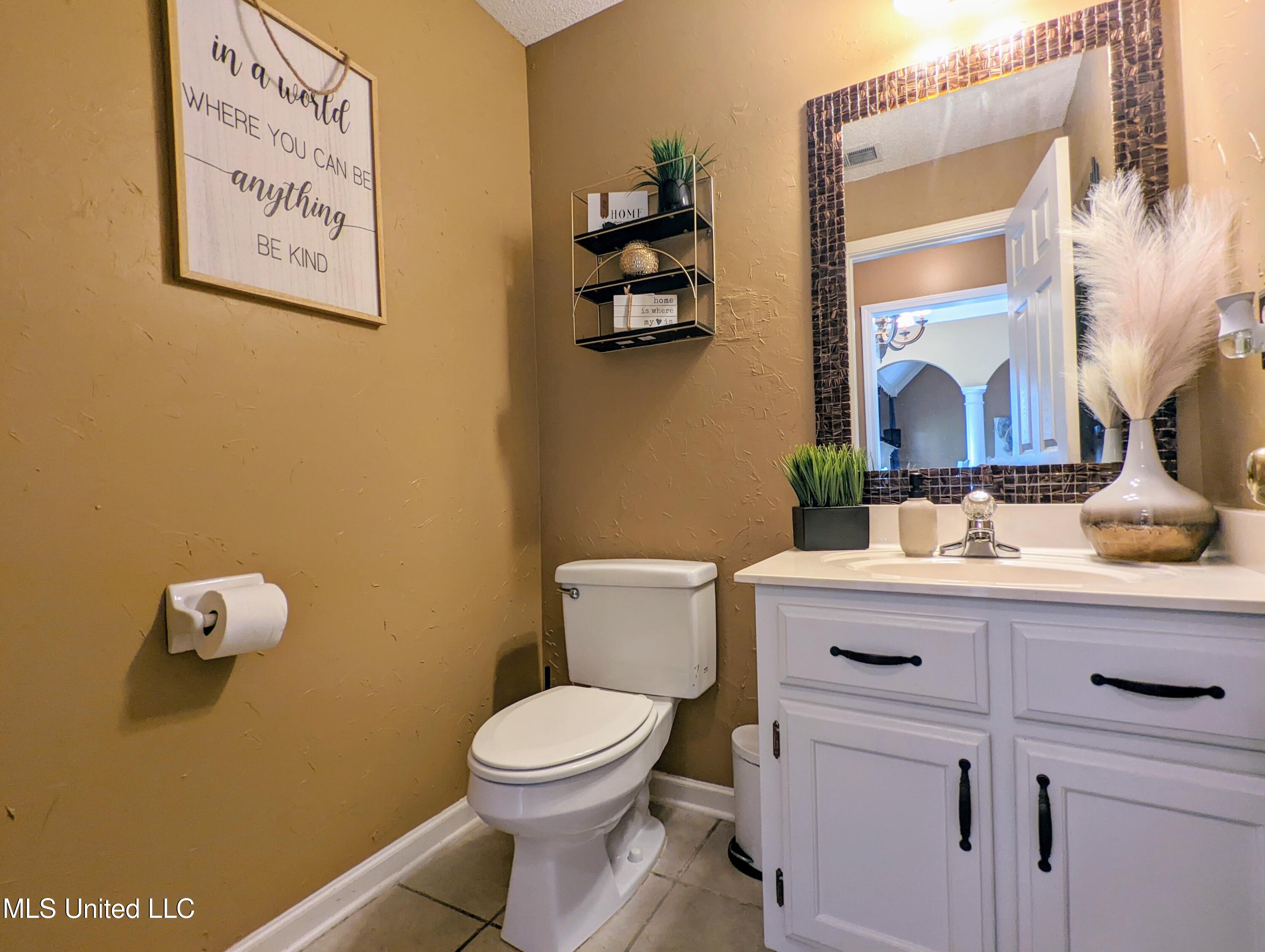 4253 Lakecrest Cove, Olive Branch, Mississippi image 16