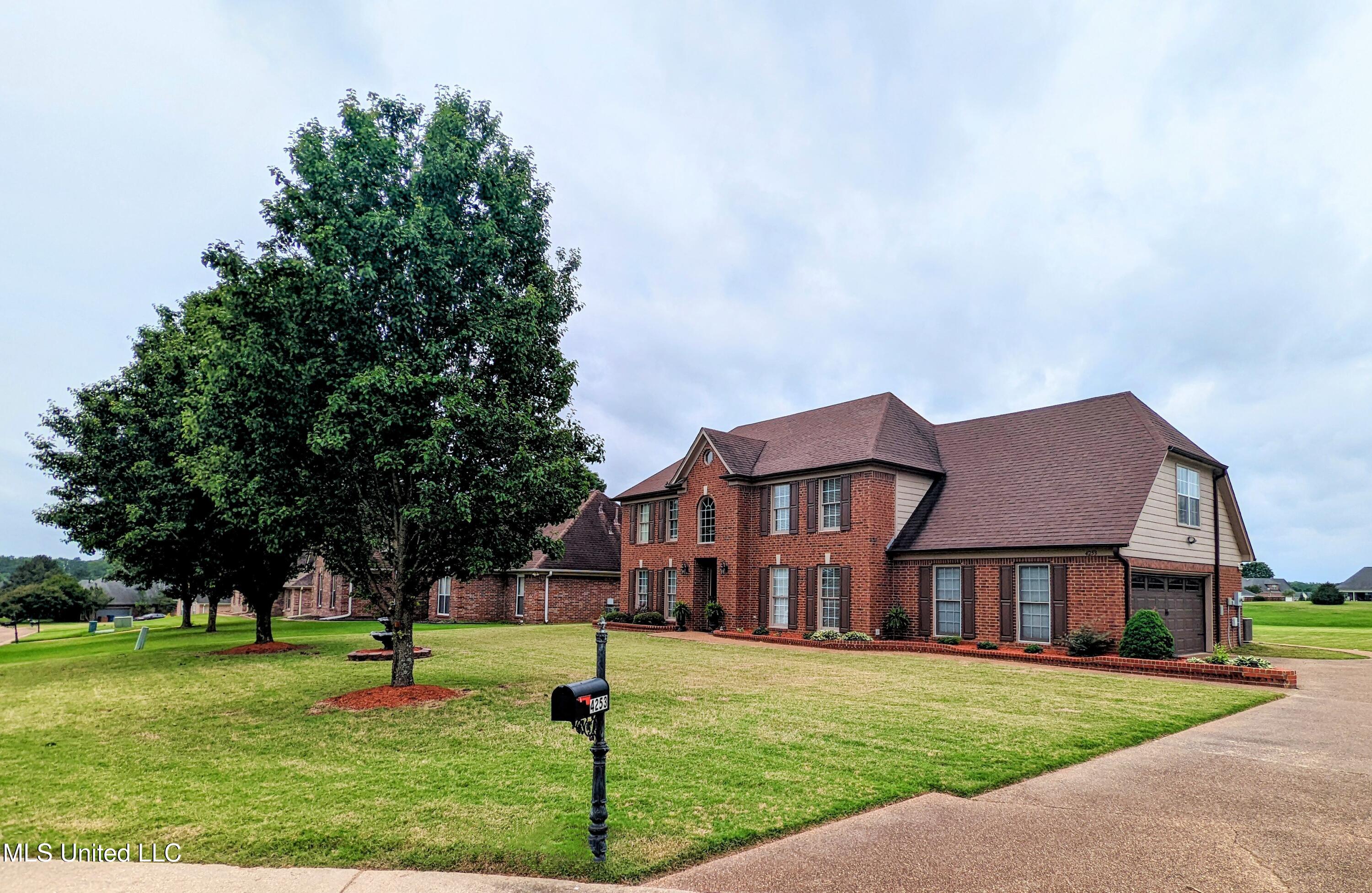 4253 Lakecrest Cove, Olive Branch, Mississippi image 2