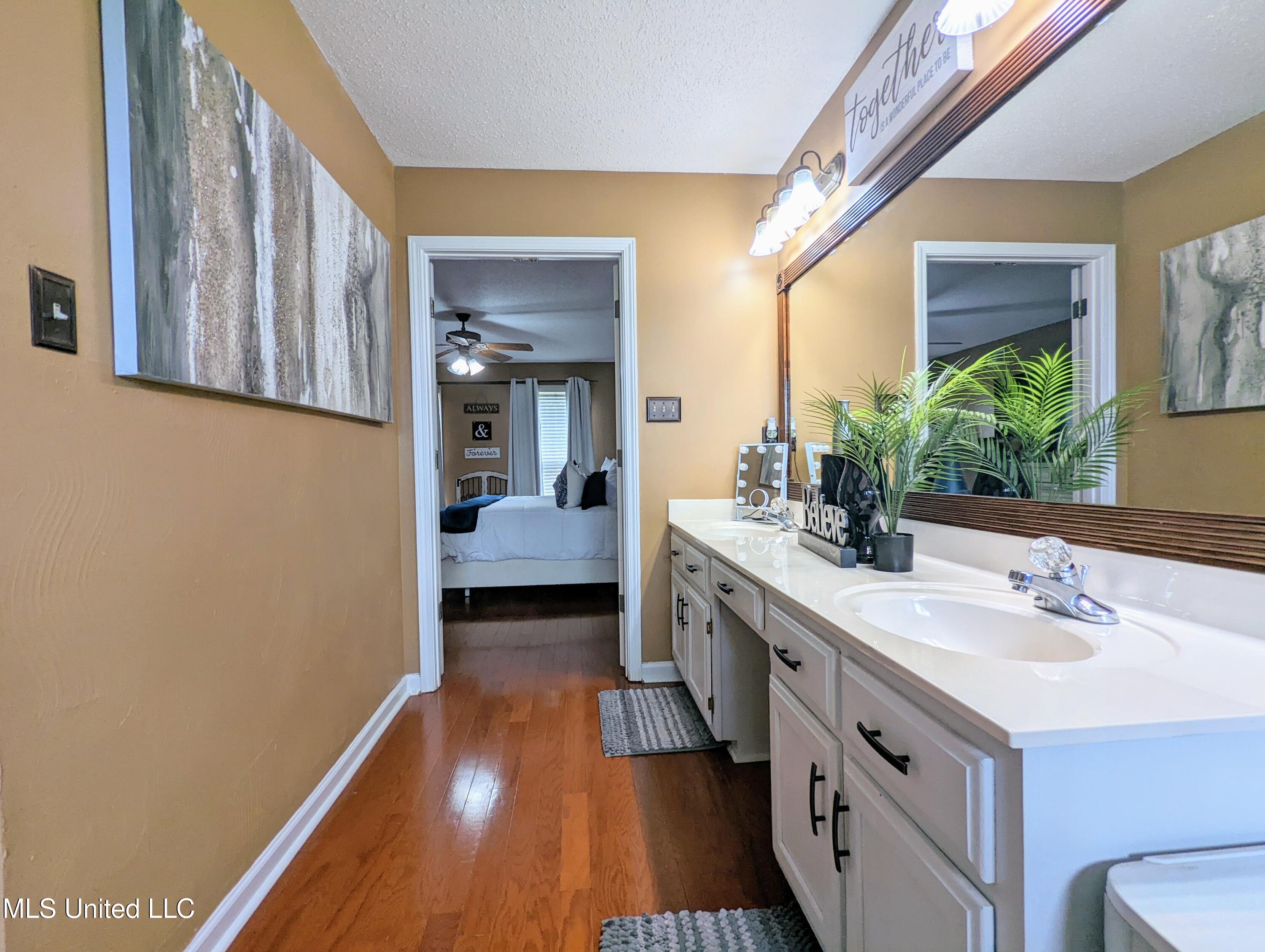 4253 Lakecrest Cove, Olive Branch, Mississippi image 22