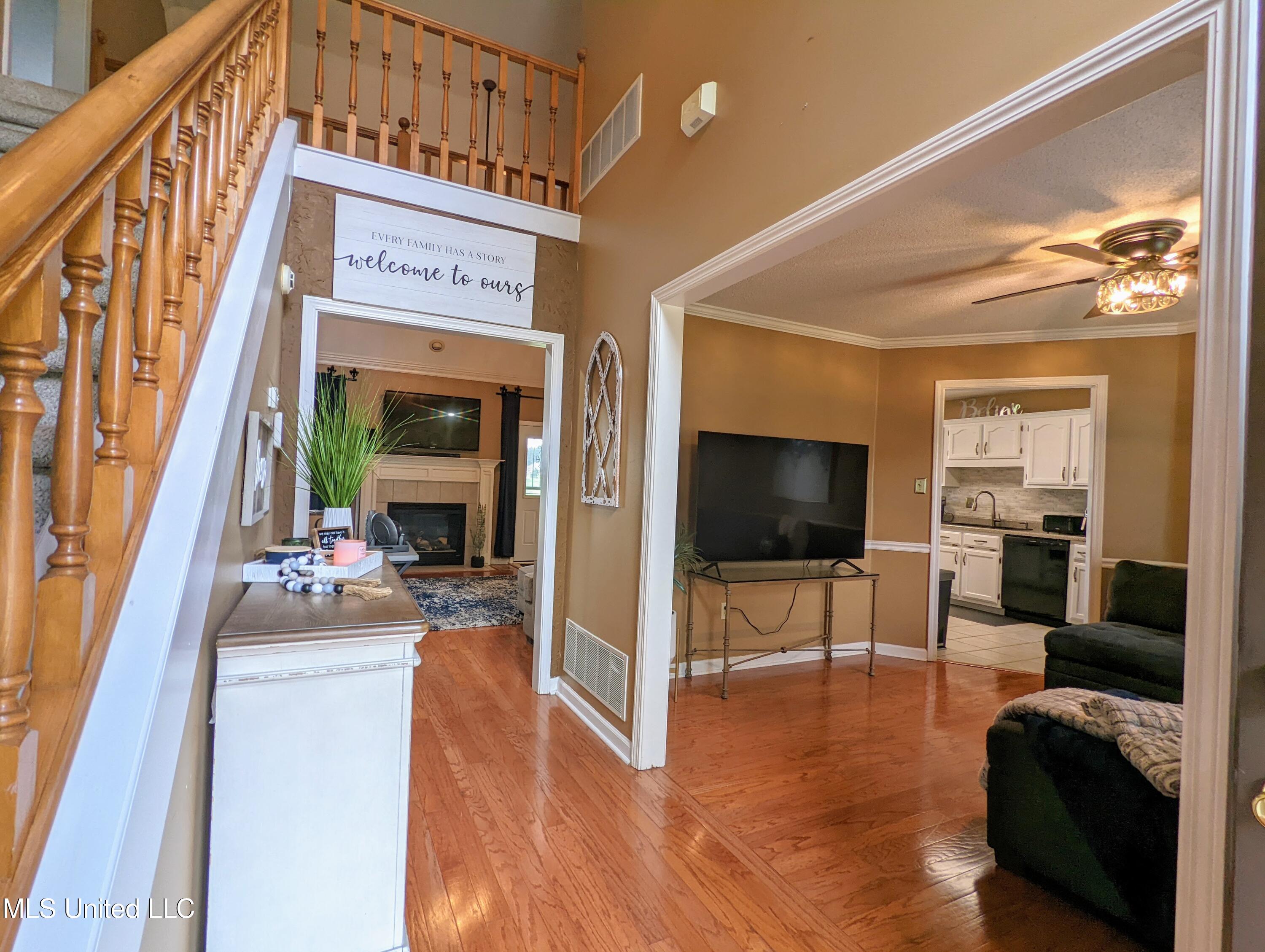 4253 Lakecrest Cove, Olive Branch, Mississippi image 6