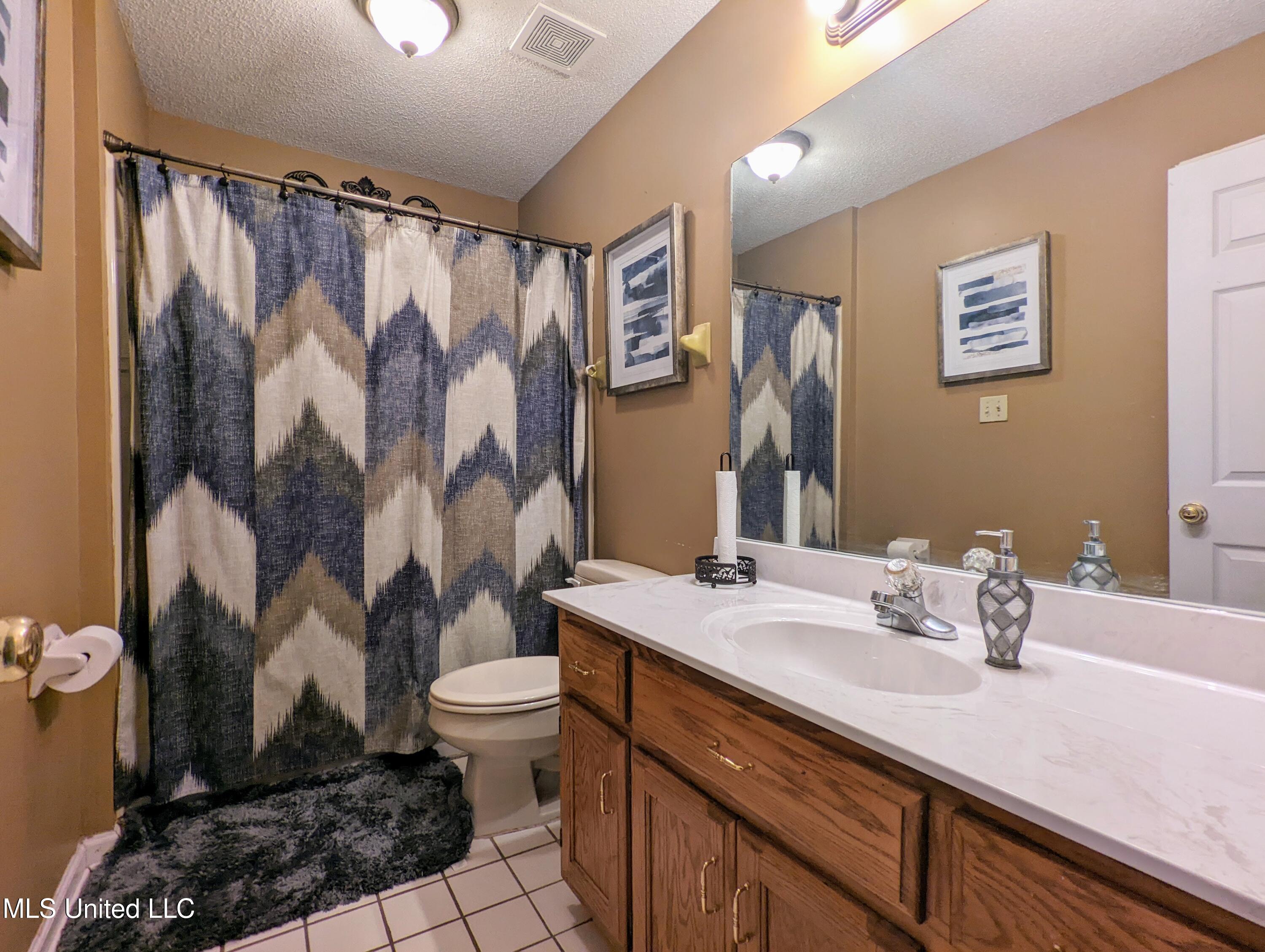 4253 Lakecrest Cove, Olive Branch, Mississippi image 25