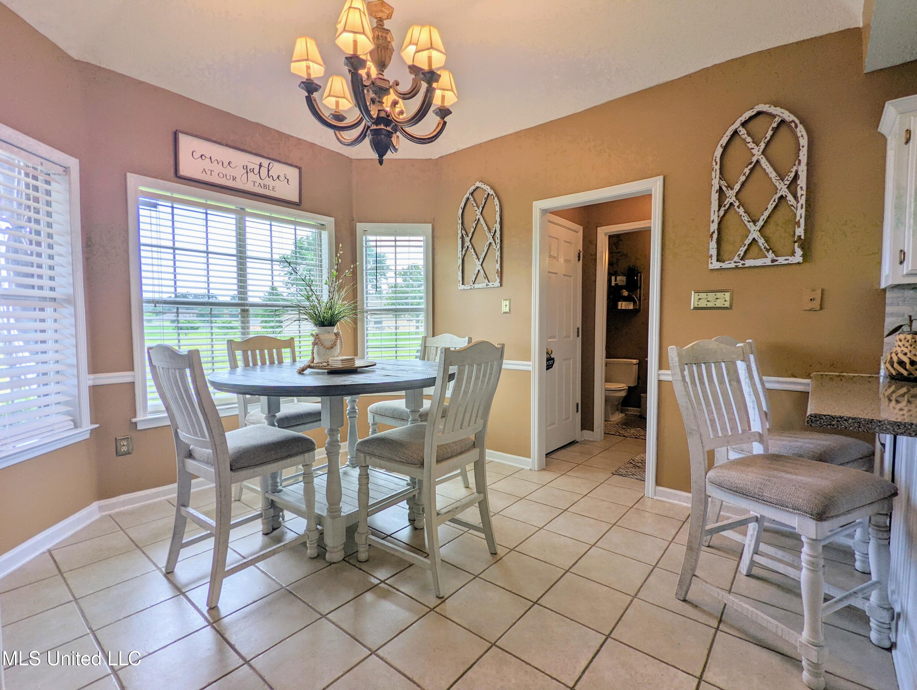 4253 Lakecrest Cove, Olive Branch, Mississippi image 11