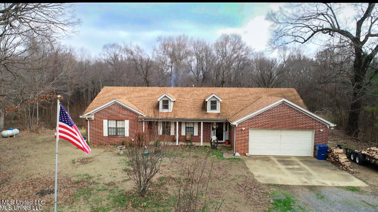 5716 Poplar Corner Road, Walls, Mississippi image 1